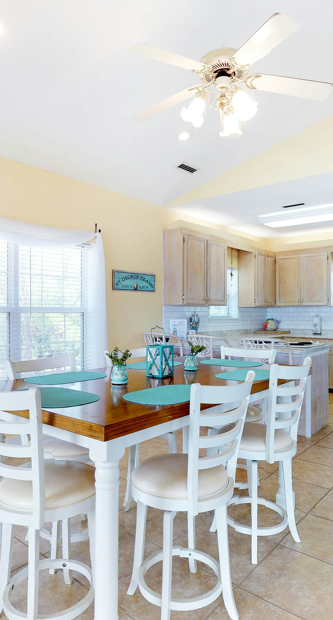 Bayfront home on the East End with private heated pool, fishing pier & deck