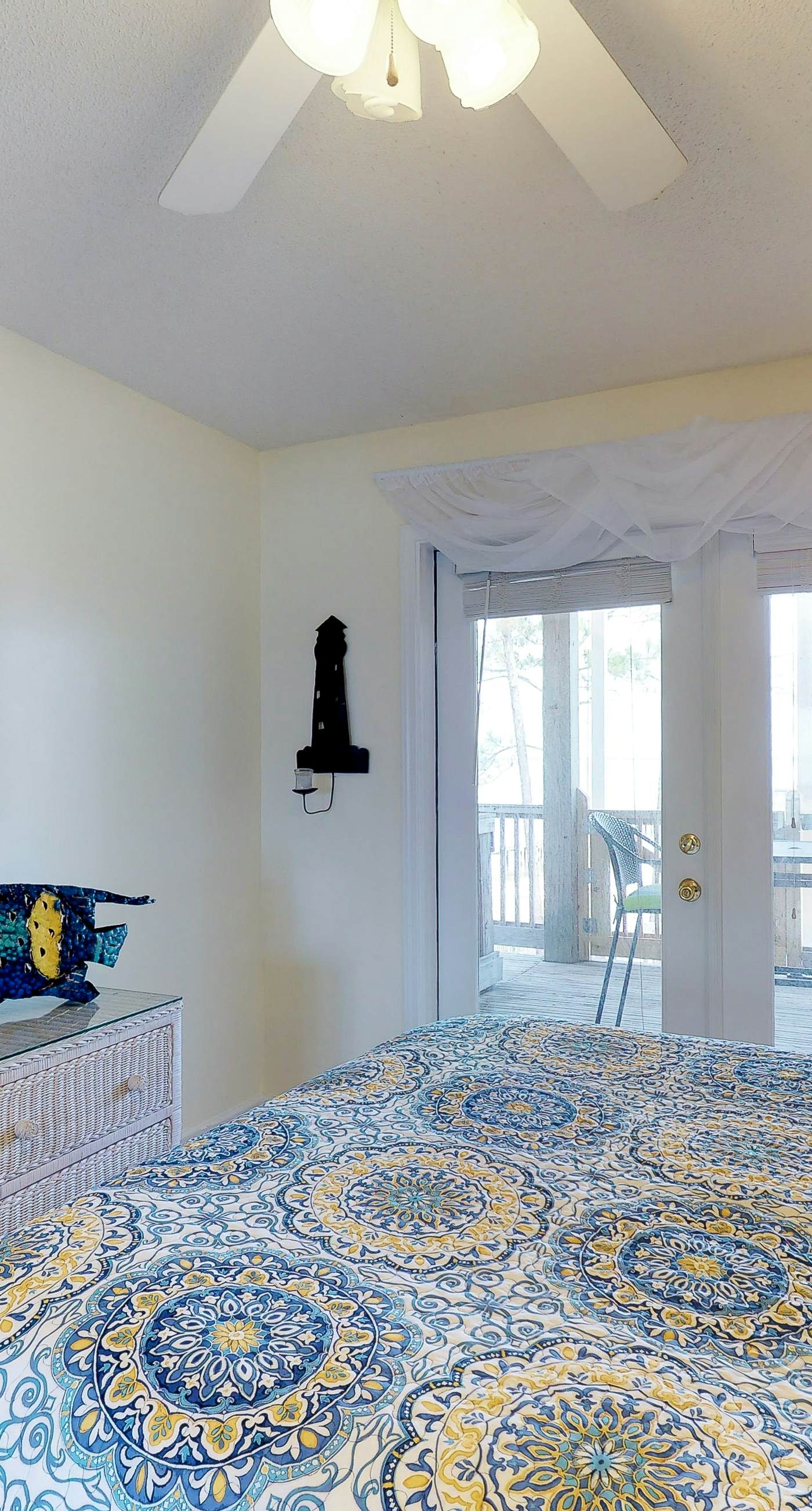 Bayfront home on the East End with private heated pool, fishing pier & deck