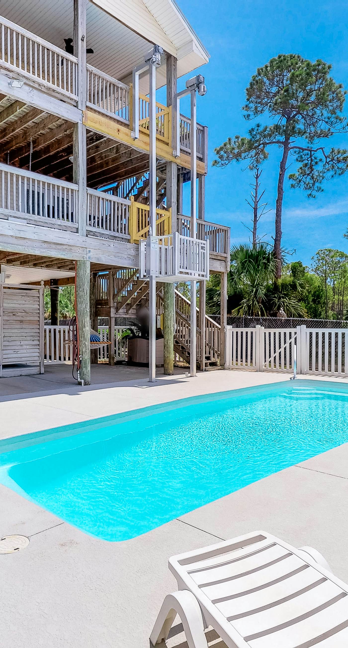 Bayfront home on the East End with private heated pool, fishing pier & deck