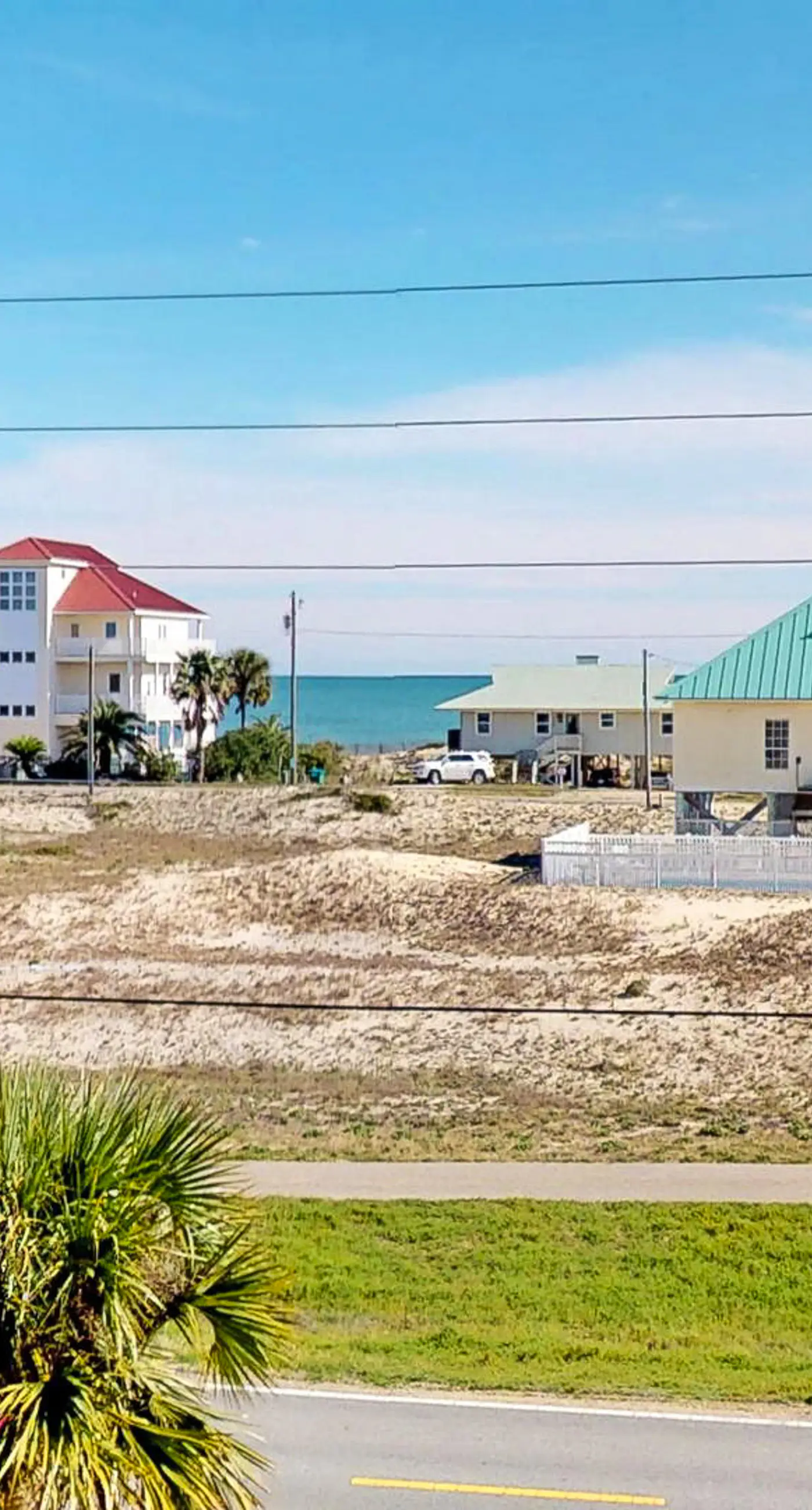 Charming ocean-view gem with a pool, deck, washer/dryer & central AC