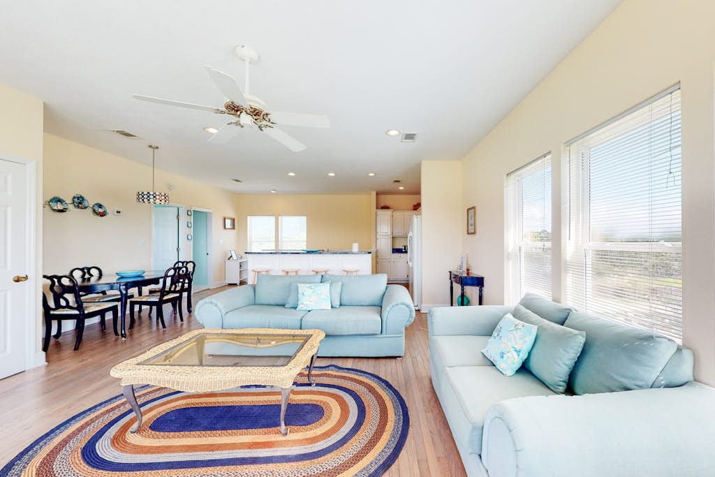 Charming ocean-view gem with a pool, deck, washer/dryer & central AC