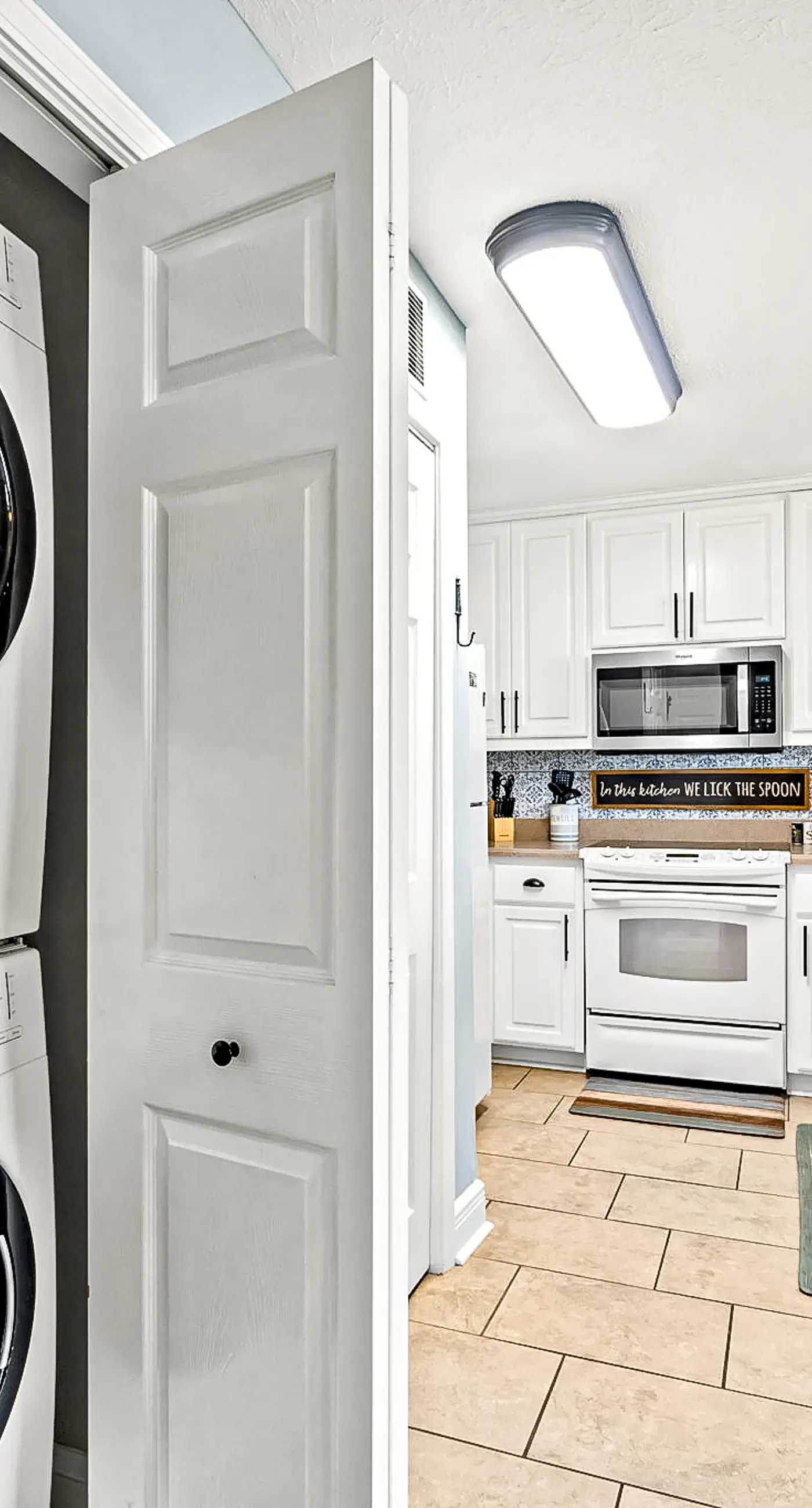 Fourth Floor Condo with Shared Pool, Ocean View, High-Speed WiFi, & Washer/Dryer
