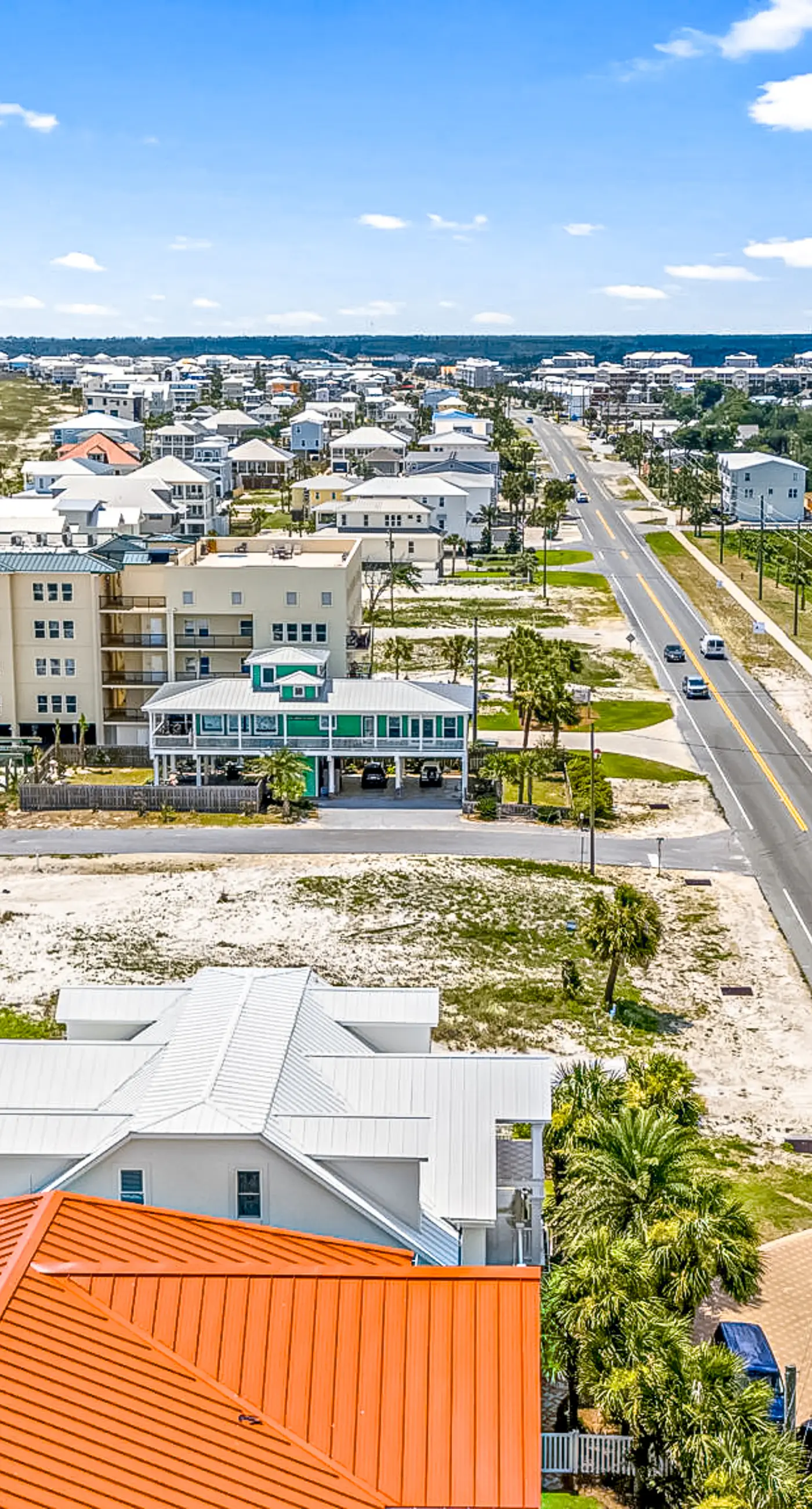 Fourth Floor Condo with Shared Pool, Ocean View, High-Speed WiFi, & Washer/Dryer