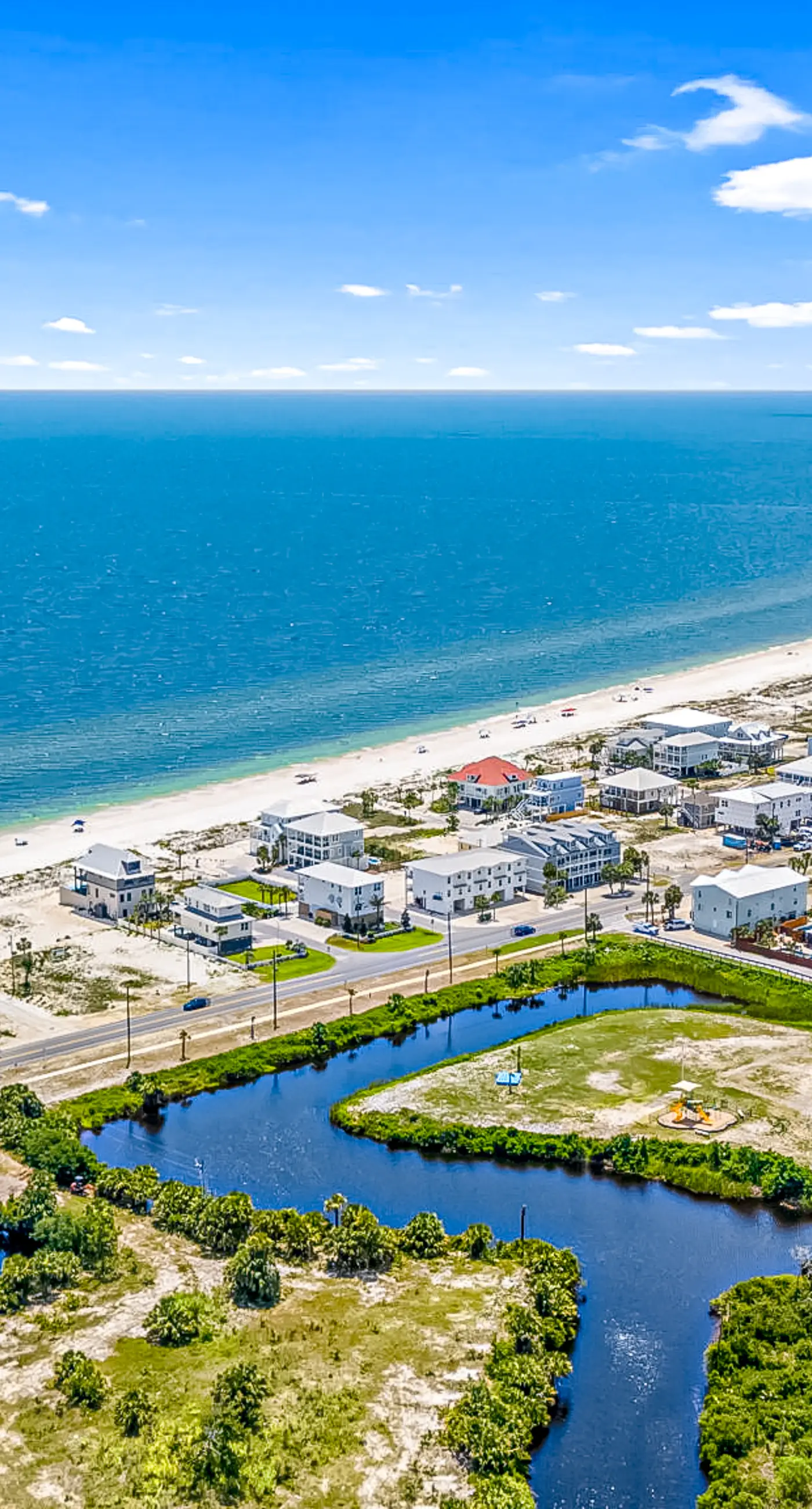 Fourth Floor Condo with Shared Pool, Ocean View, High-Speed WiFi, & Washer/Dryer