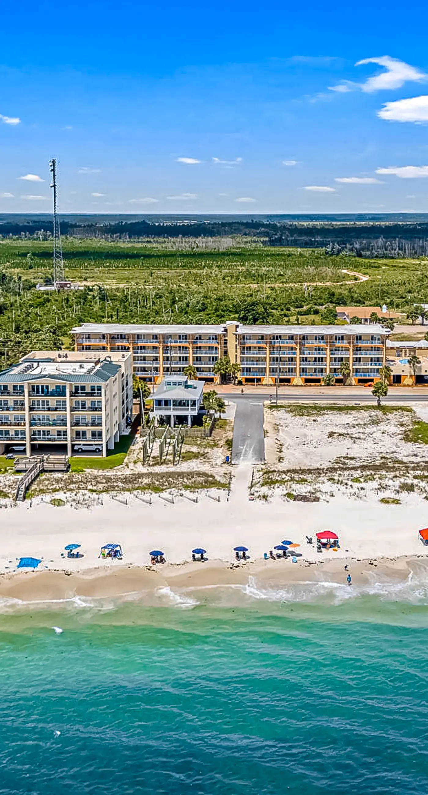 Fourth Floor Condo with Shared Pool, Ocean View, High-Speed WiFi, & Washer/Dryer