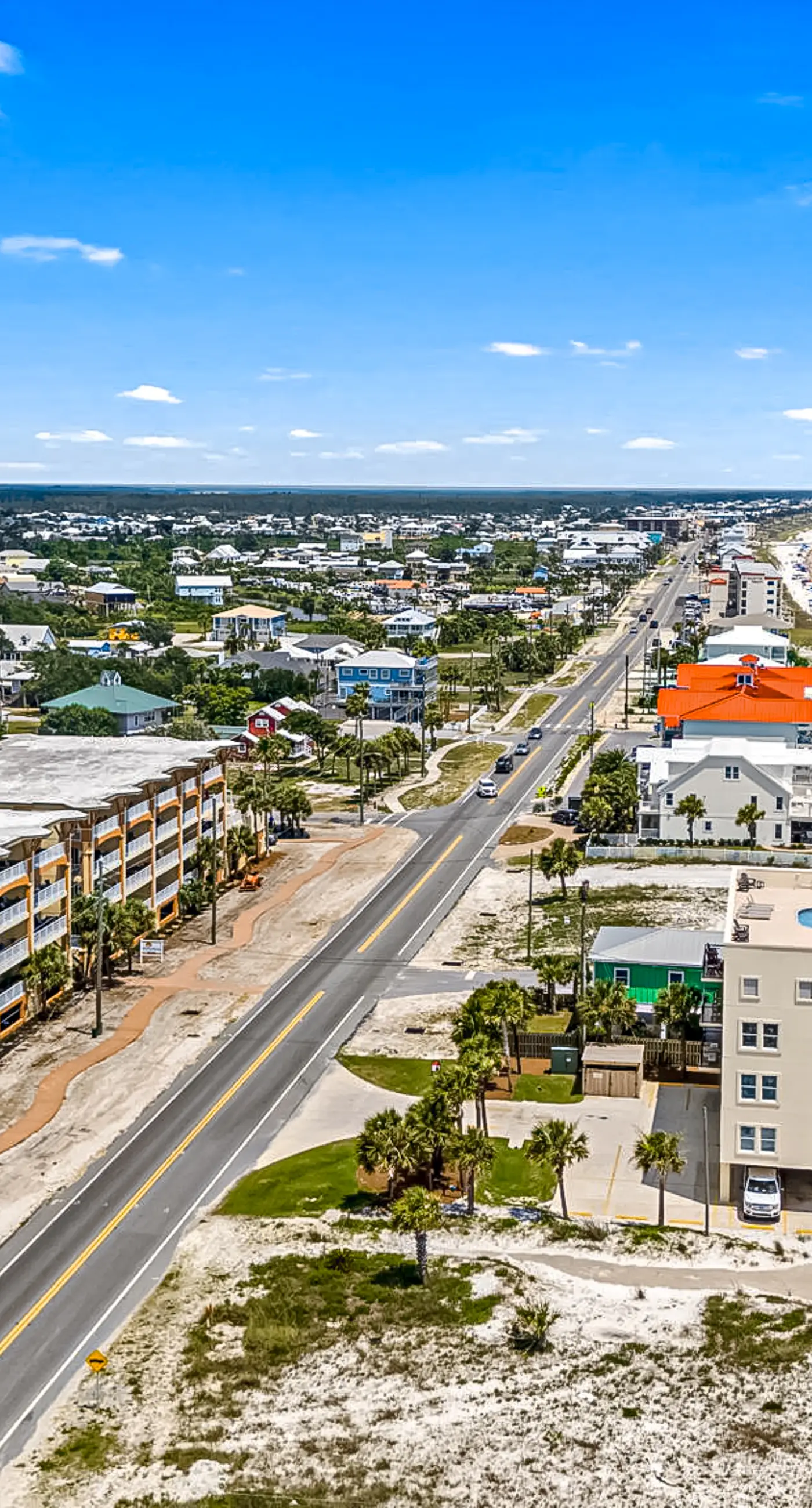 Fourth Floor Condo with Shared Pool, Ocean View, High-Speed WiFi, & Washer/Dryer