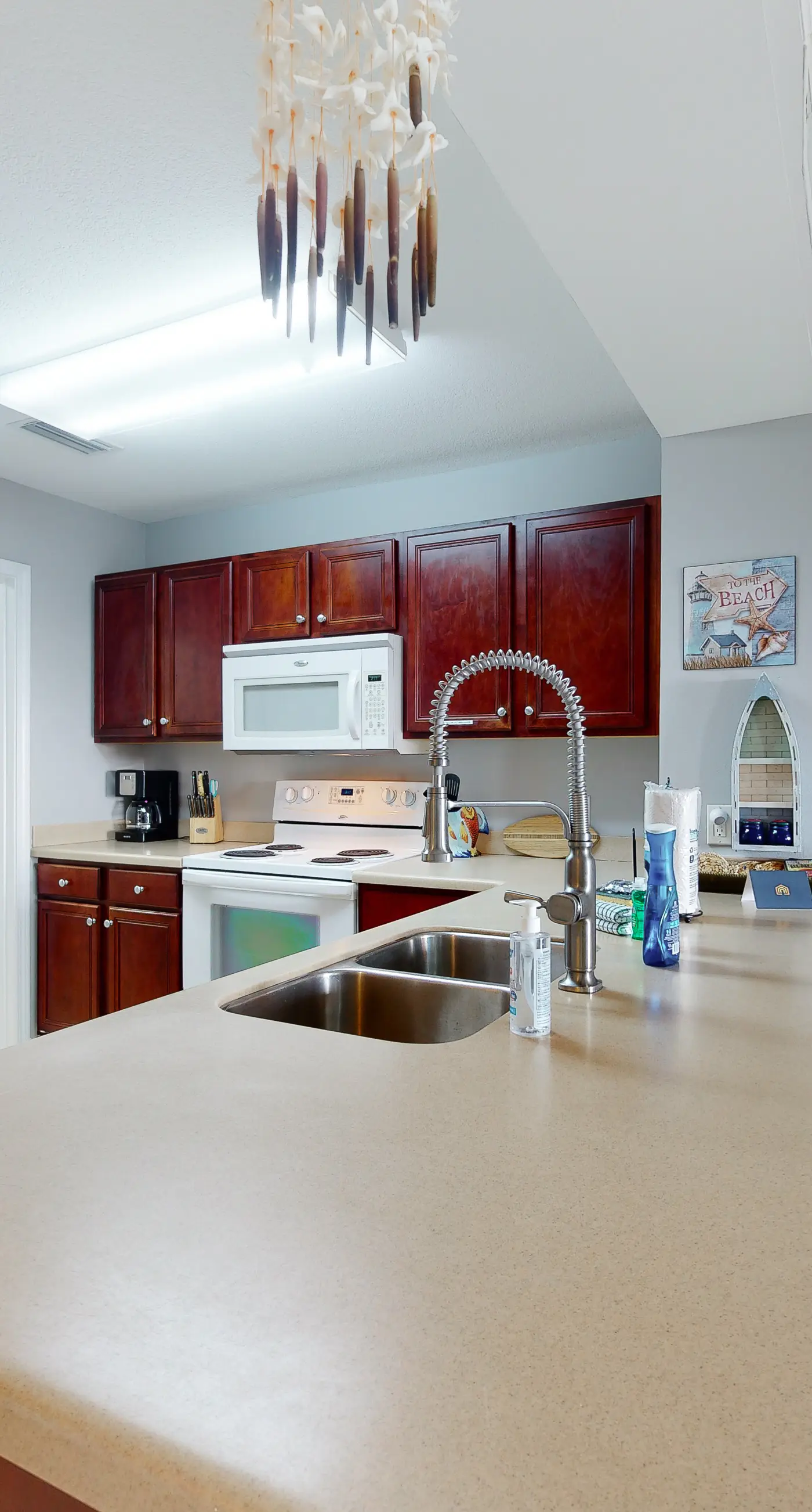 Charming Condo at Waterside with Shared Pool, Hot Tub, Free WiFi, and AC