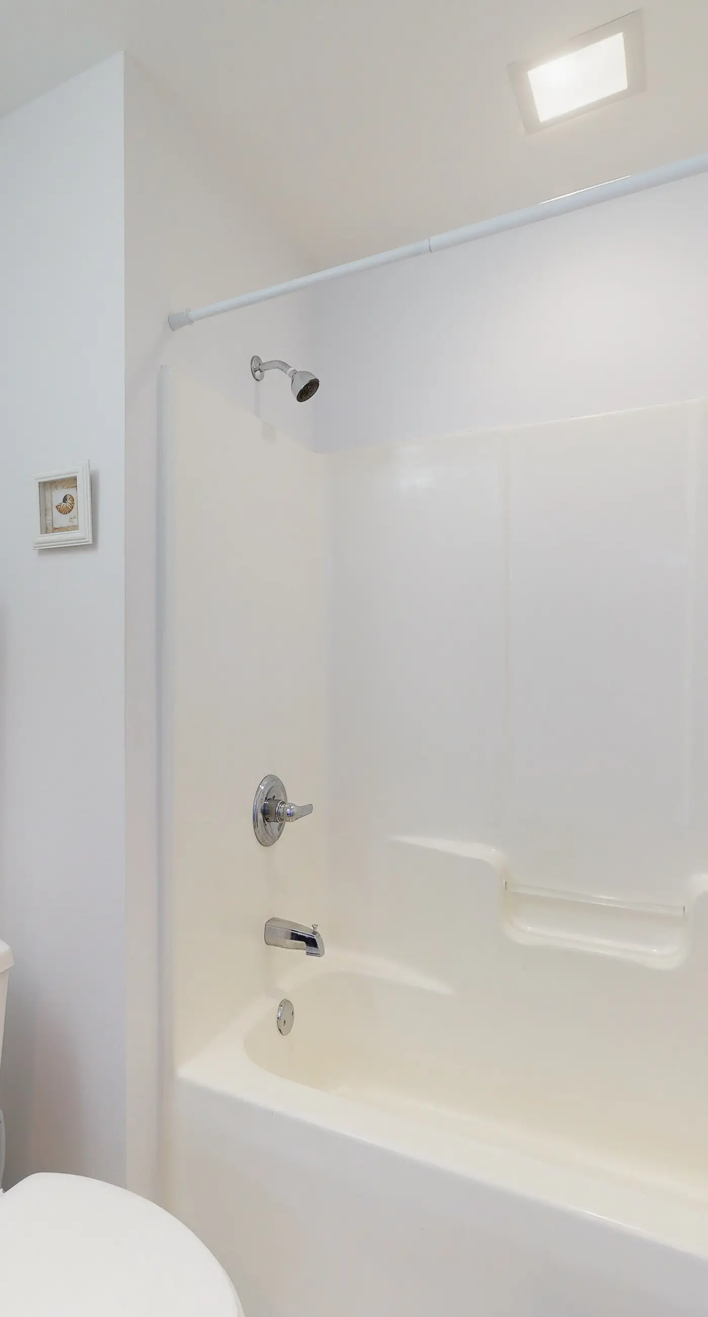 Charming Condo at Waterside with Shared Pool, Hot Tub, Free WiFi, and AC