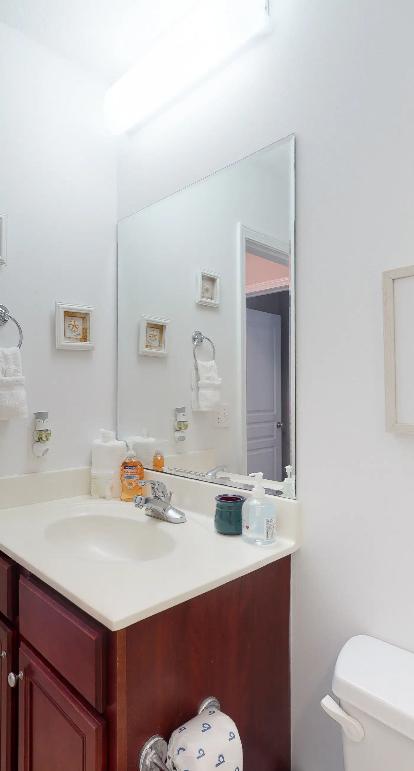 Charming Condo at Waterside with Shared Pool, Hot Tub, Free WiFi, and AC