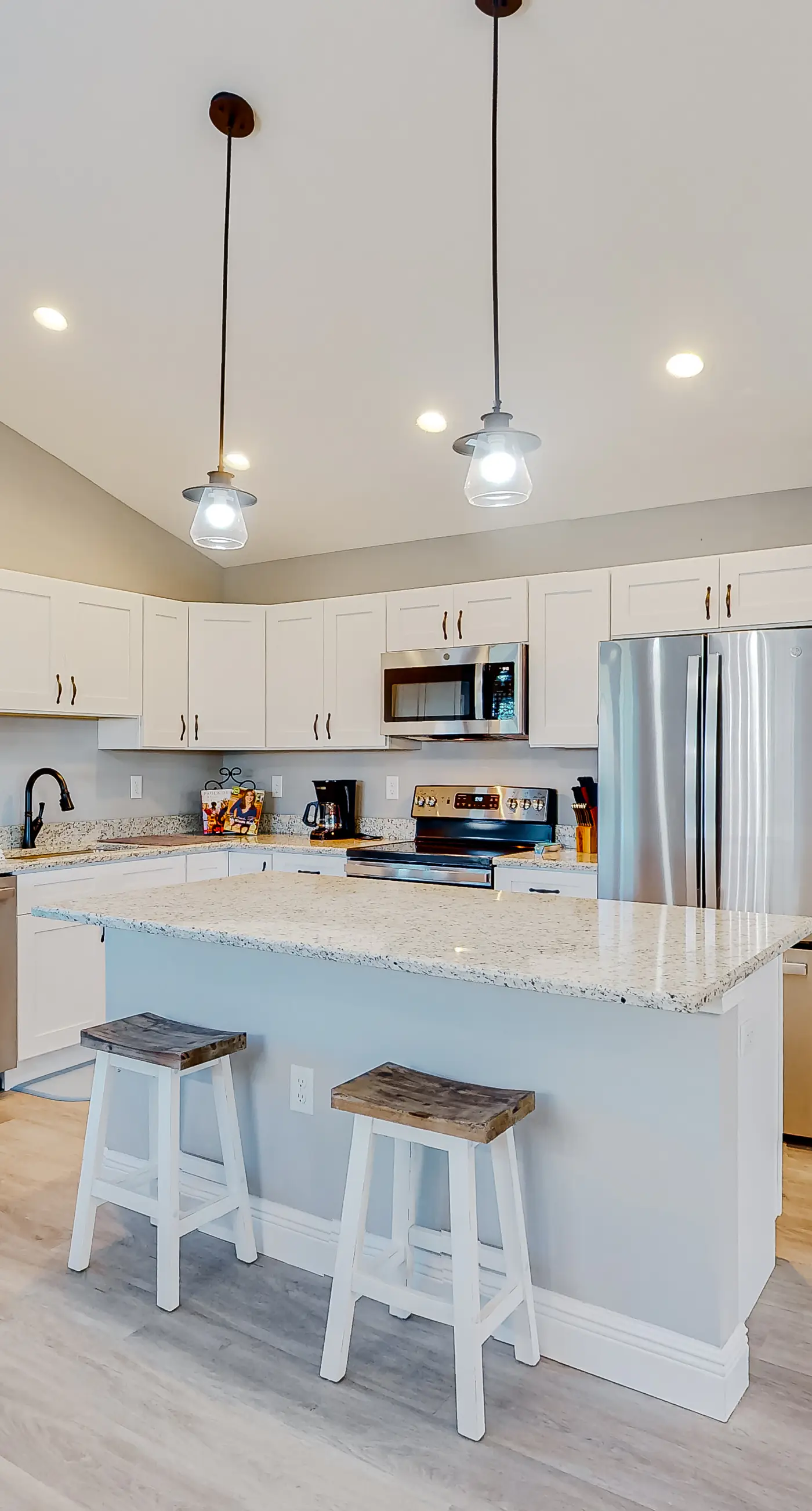 Serene home with grill, patio, deck, & kitchen - snowbird friendly