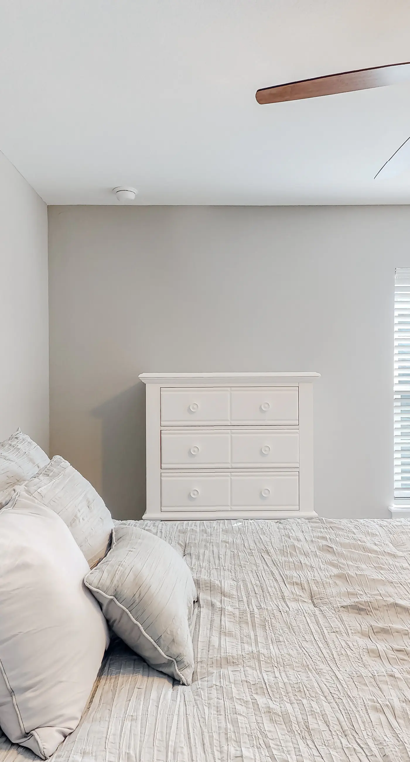 Serene home with grill, patio, deck, & kitchen - snowbird friendly