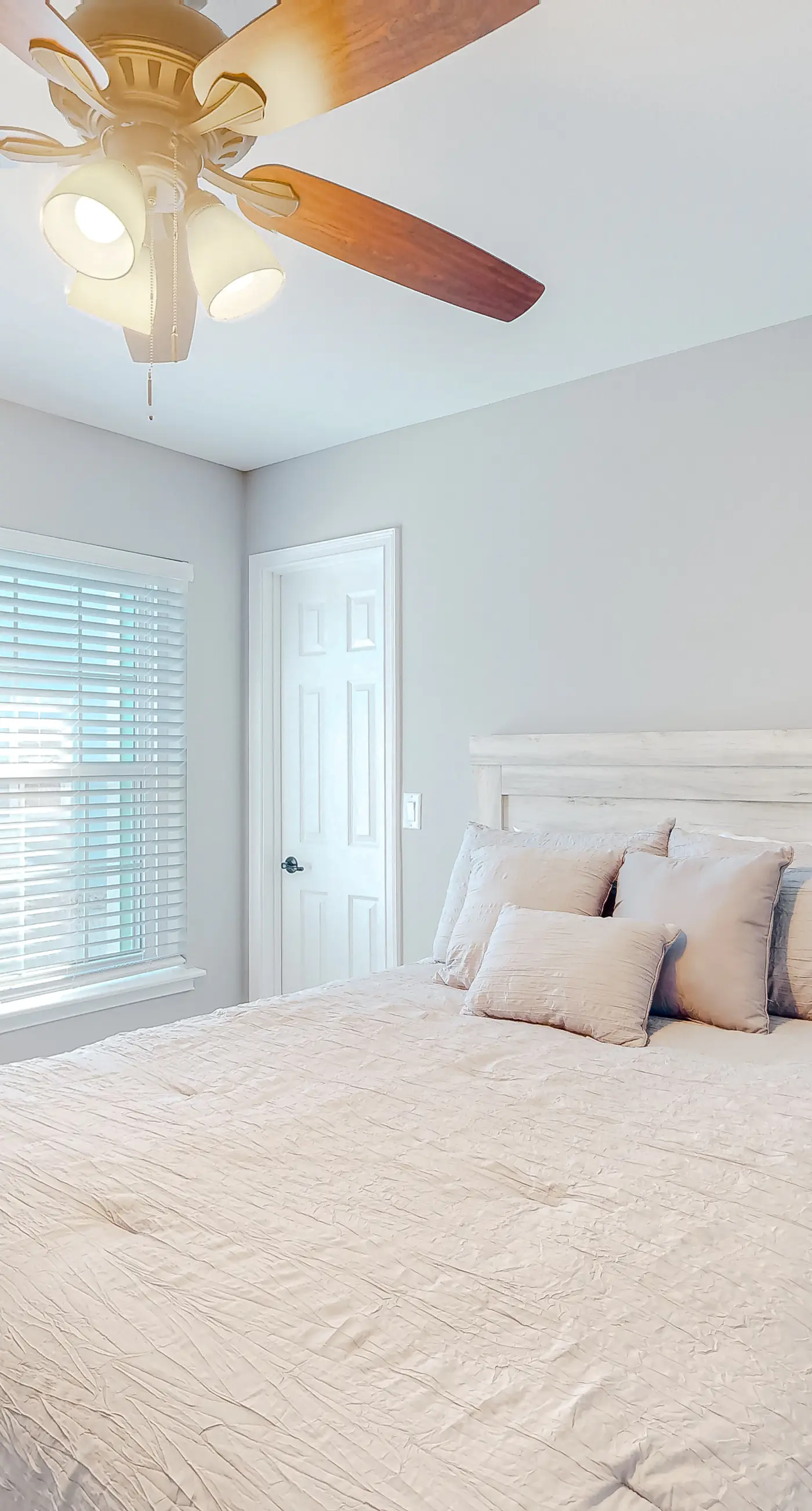 Serene home with grill, patio, deck, & kitchen - snowbird friendly