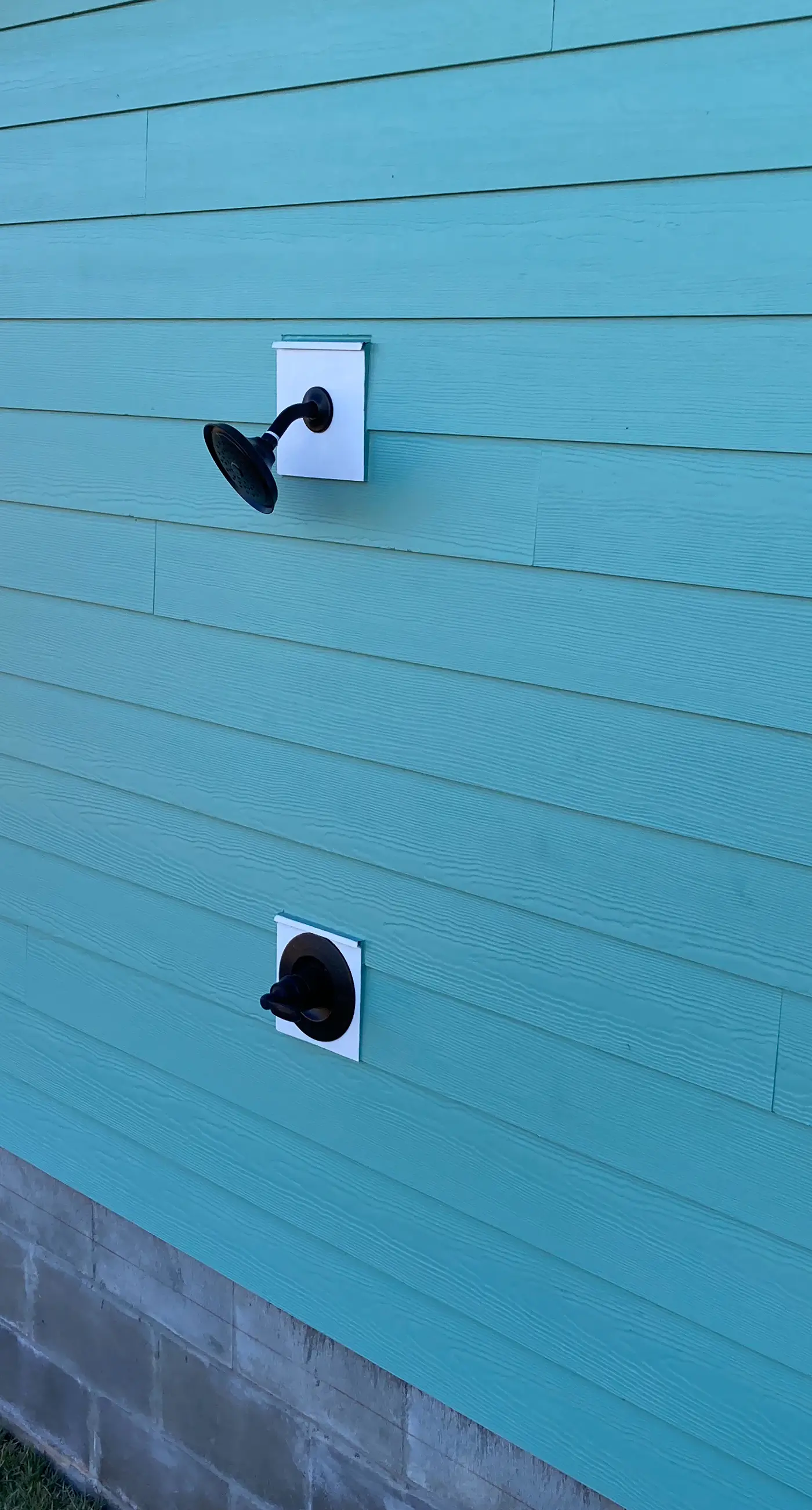 Serene home with grill, patio, deck, & kitchen - snowbird friendly