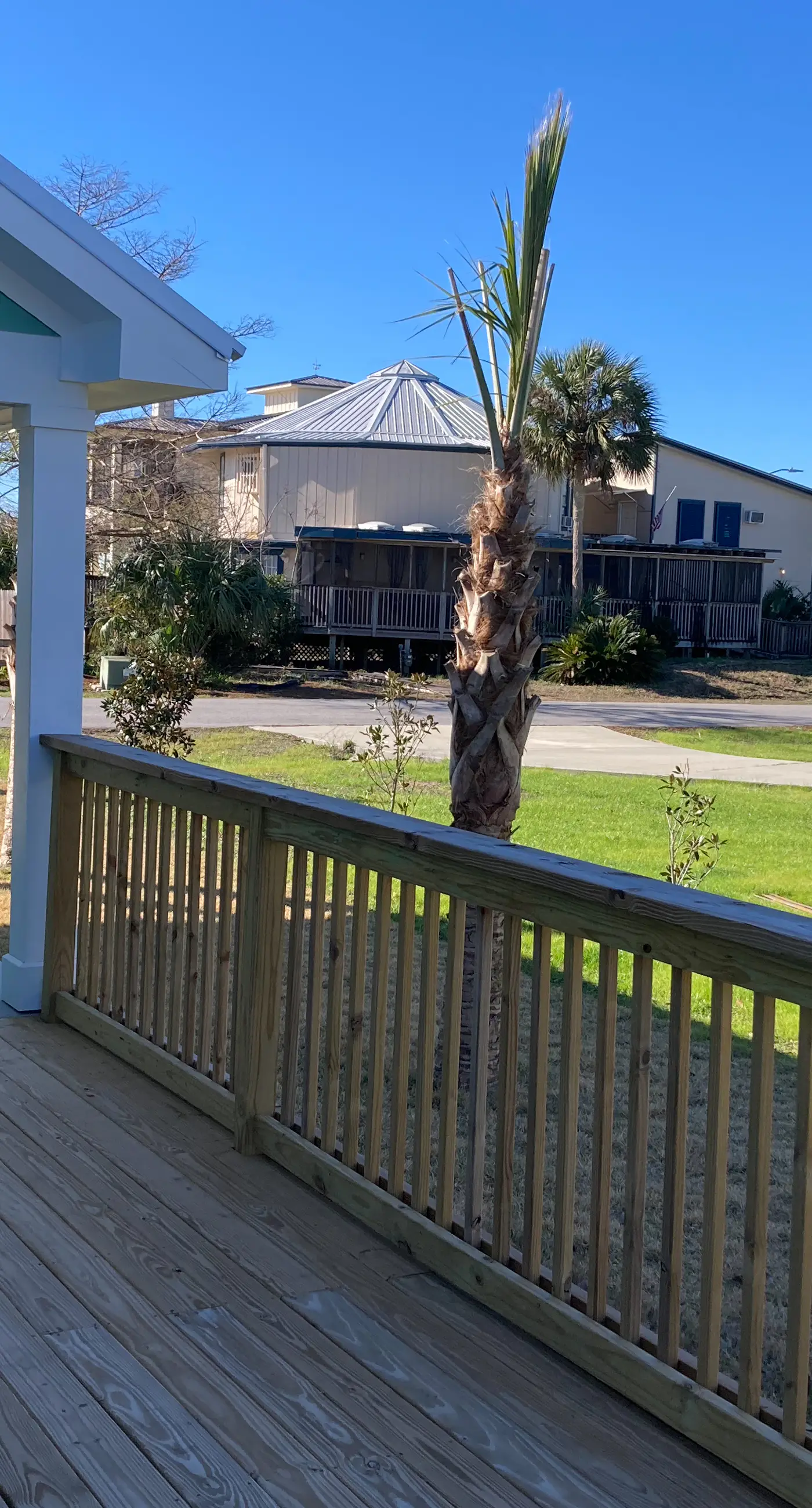 Serene home with grill, patio, deck, & kitchen - snowbird friendly