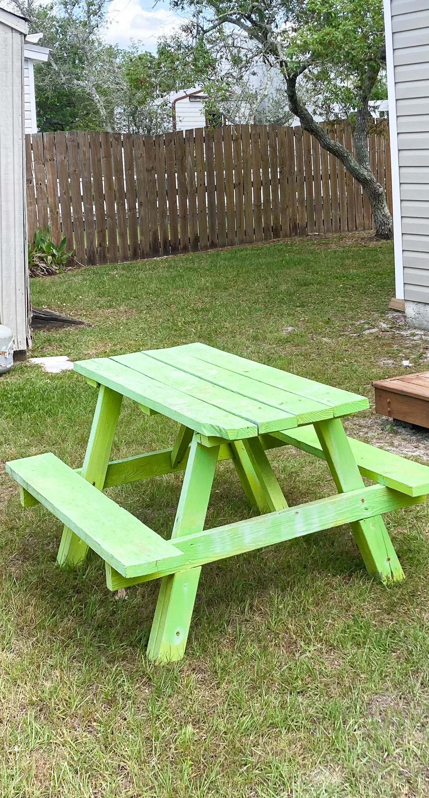 Dog-friendly cottage near the beach with patio, grill, washer/dryer, partial AC