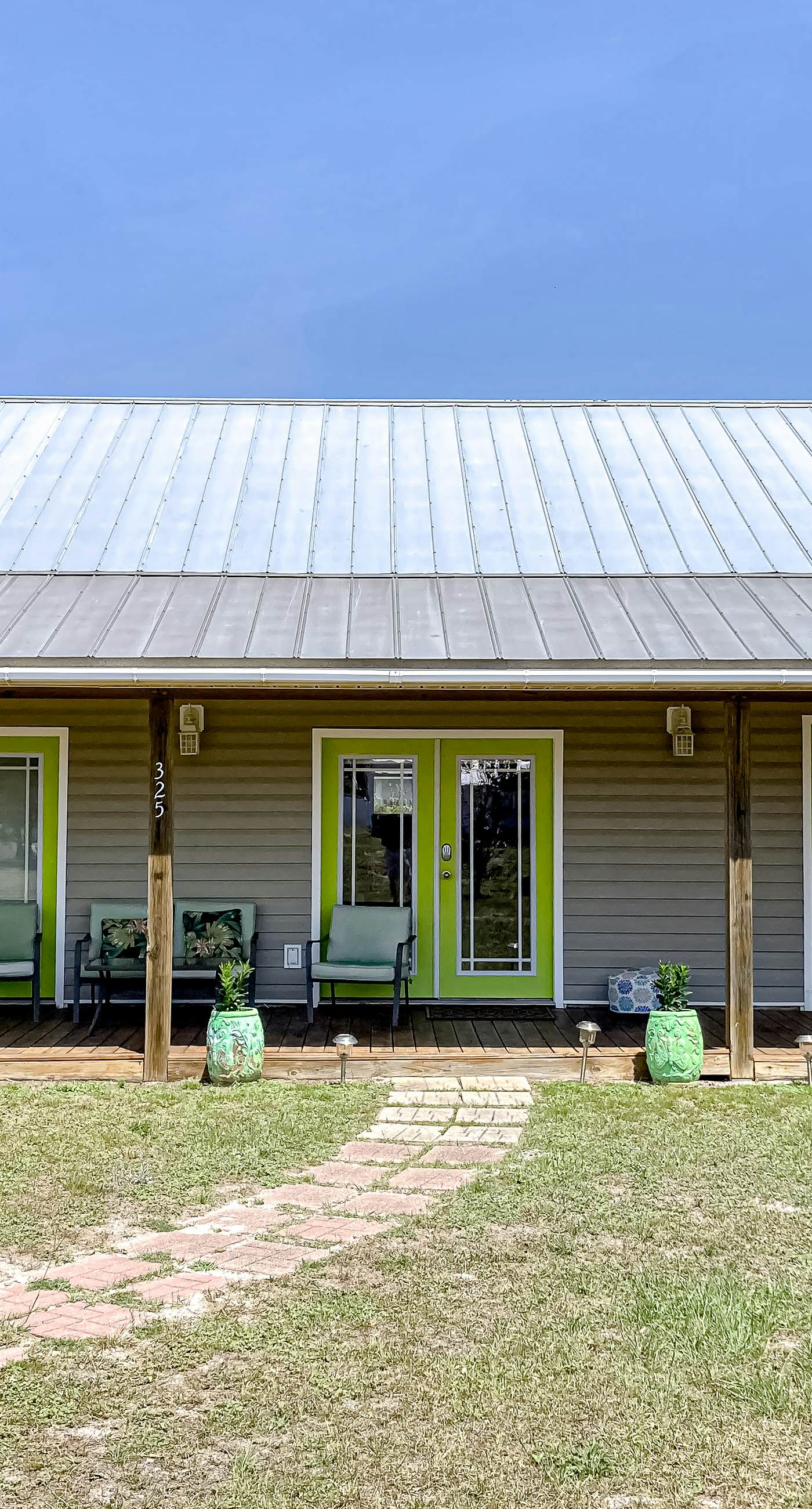 Dog-friendly cottage near the beach with patio, grill, washer/dryer, partial AC