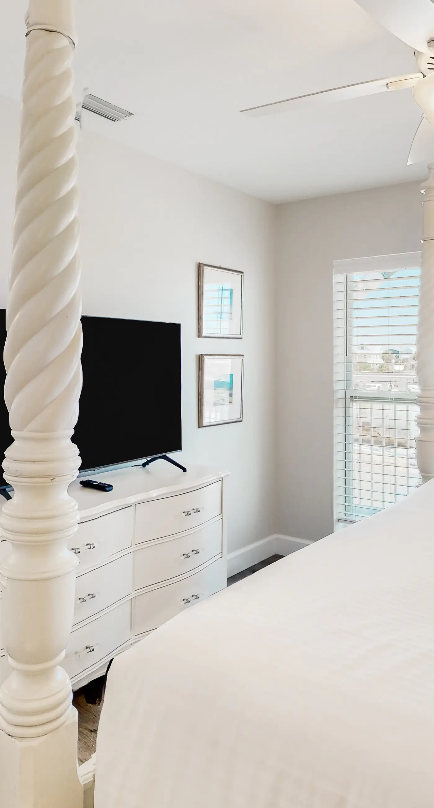 2nd-floor ocean-view condo with balcony, washer/dryer, & AC - close to the beach