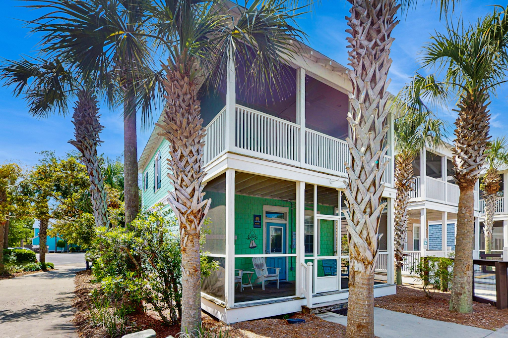Welcoming Cottage with Hot Tub - 1 Mile to Windmark Beach