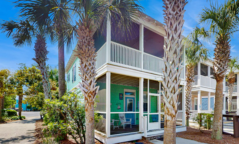 Welcoming Cottage with Hot Tub - 1 Mile to Windmark Beach