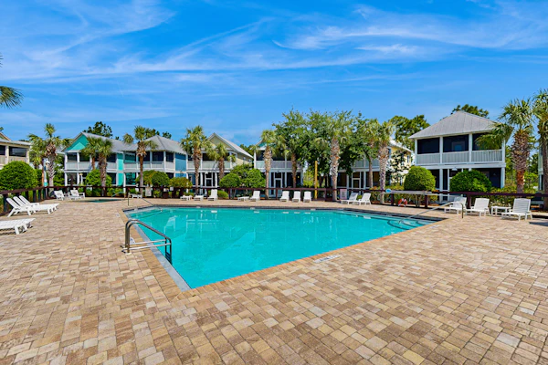 Welcoming Cottage with Hot Tub - 1 Mile to Windmark Beach