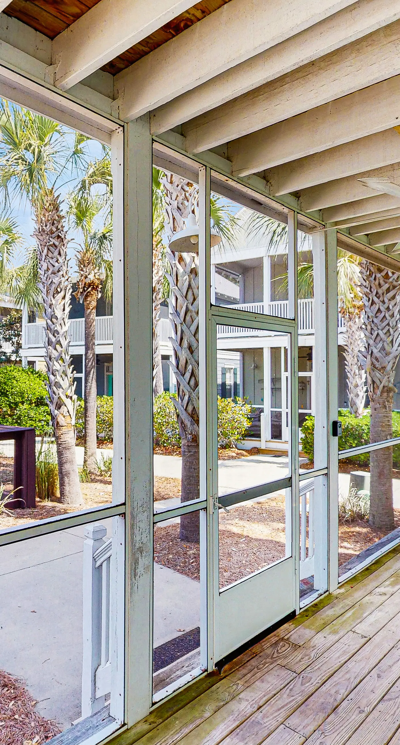 Welcoming Cottage with Hot Tub - 1 Mile to Windmark Beach