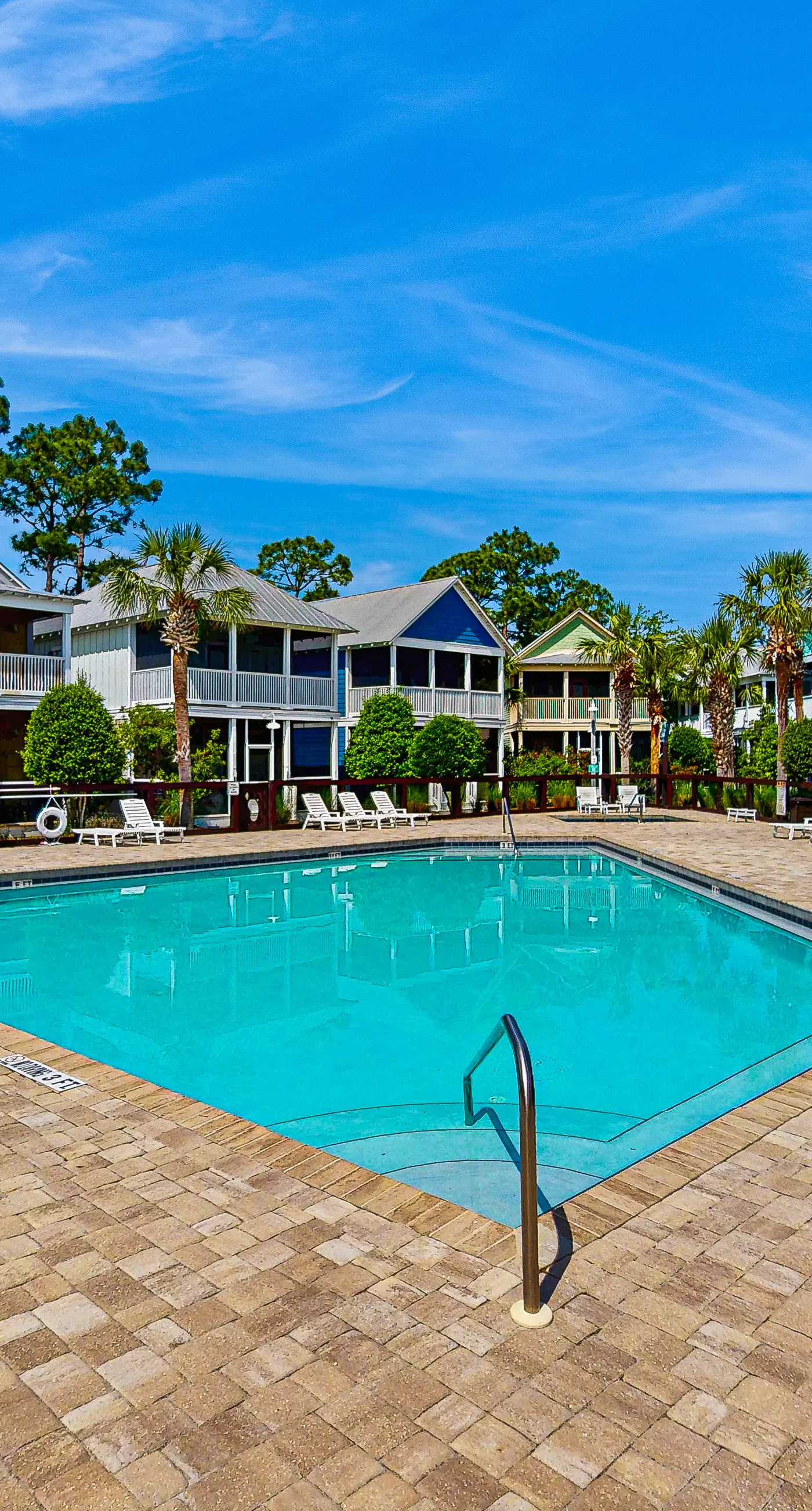 Welcoming Cottage with Hot Tub - 1 Mile to Windmark Beach