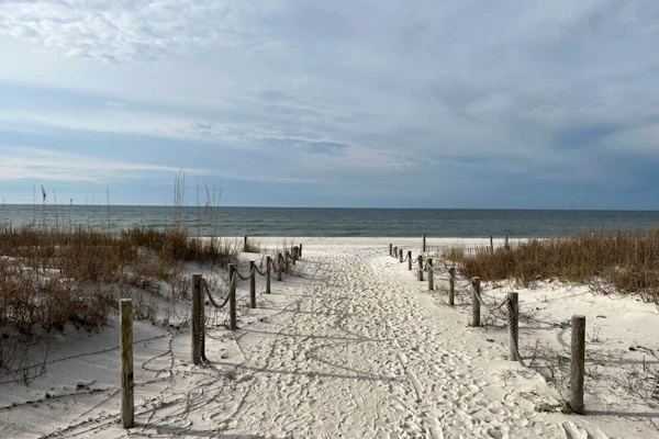 Waterfront condo with pool, hot tub, furnished lanai, fireplace & chic furniture