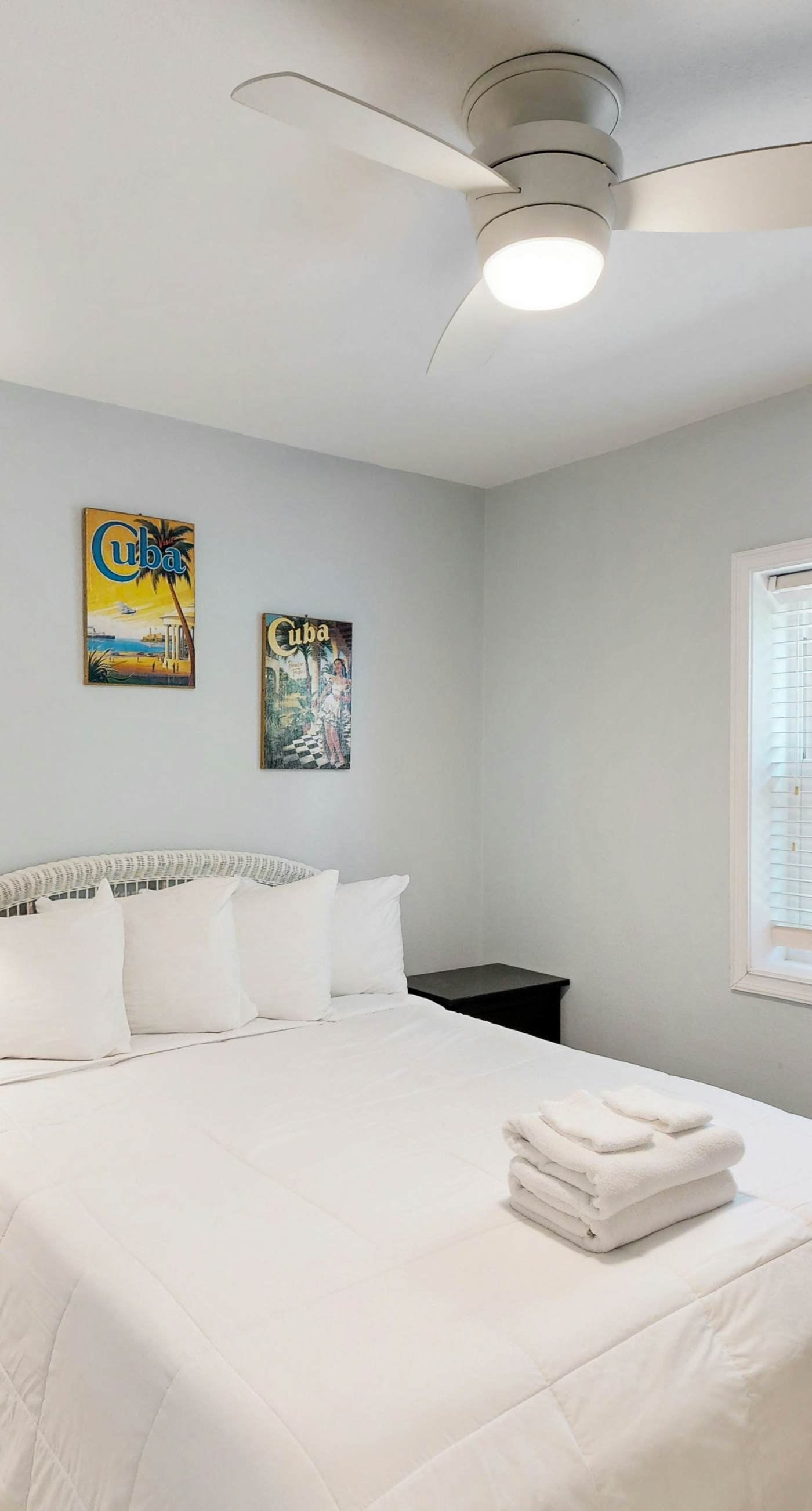 Classic Beach Condo with a Shared Pool, Loft, & Grill - Walk to the Beach