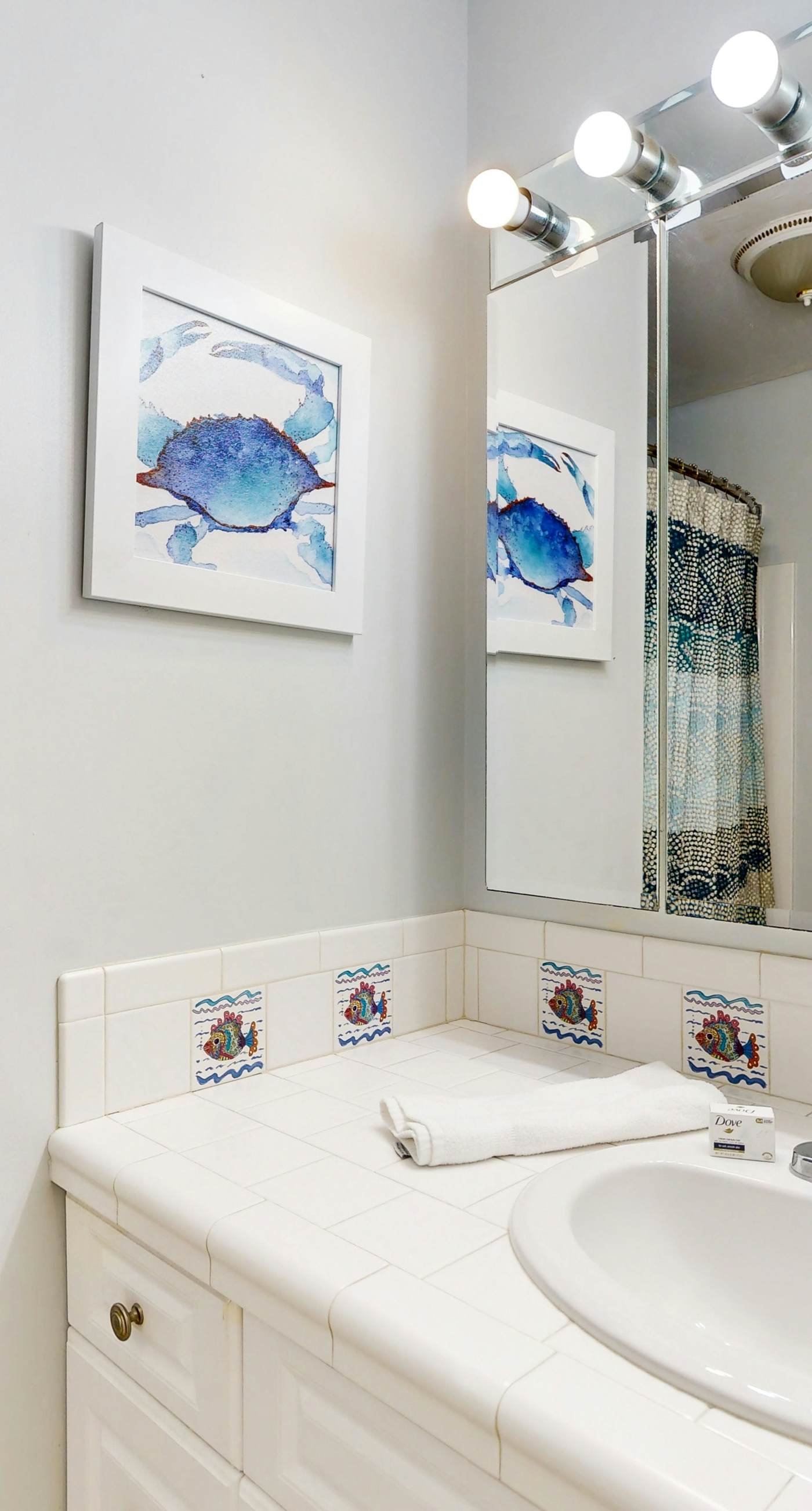 Classic Beach Condo with a Shared Pool, Loft, & Grill - Walk to the Beach