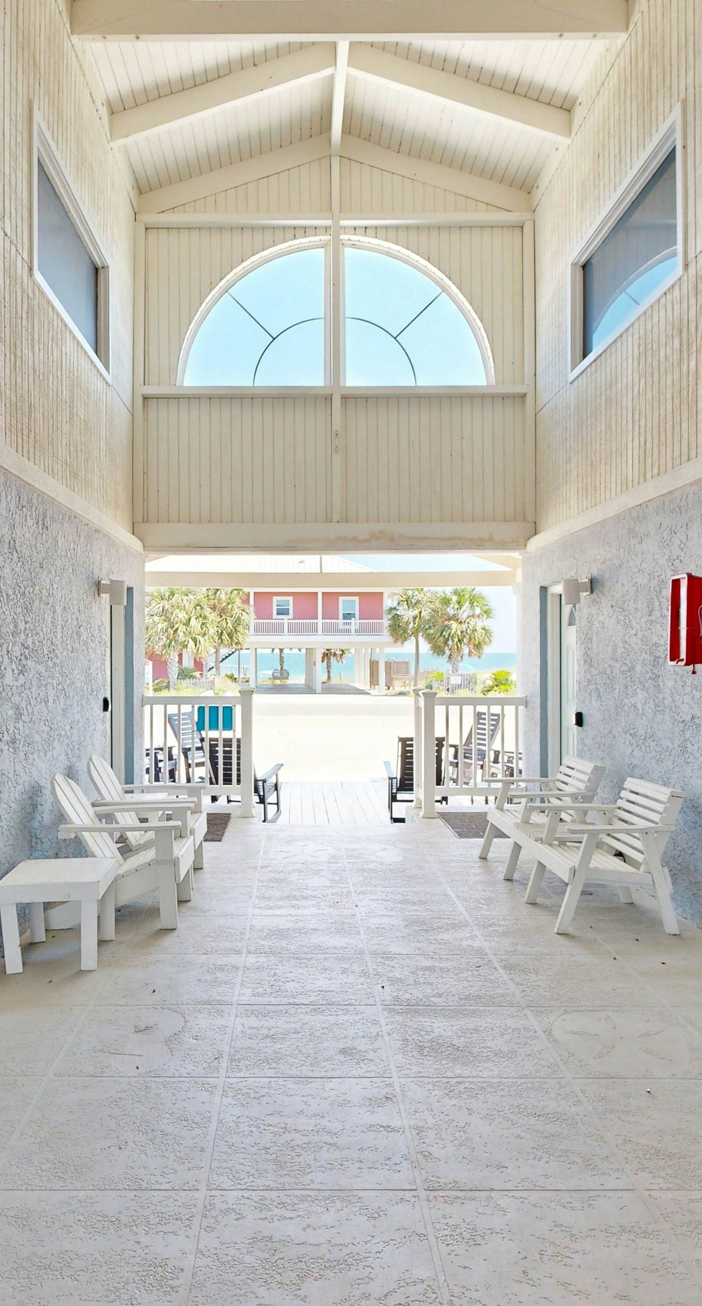Classic Beach Condo with a Shared Pool, Loft, & Grill - Walk to the Beach