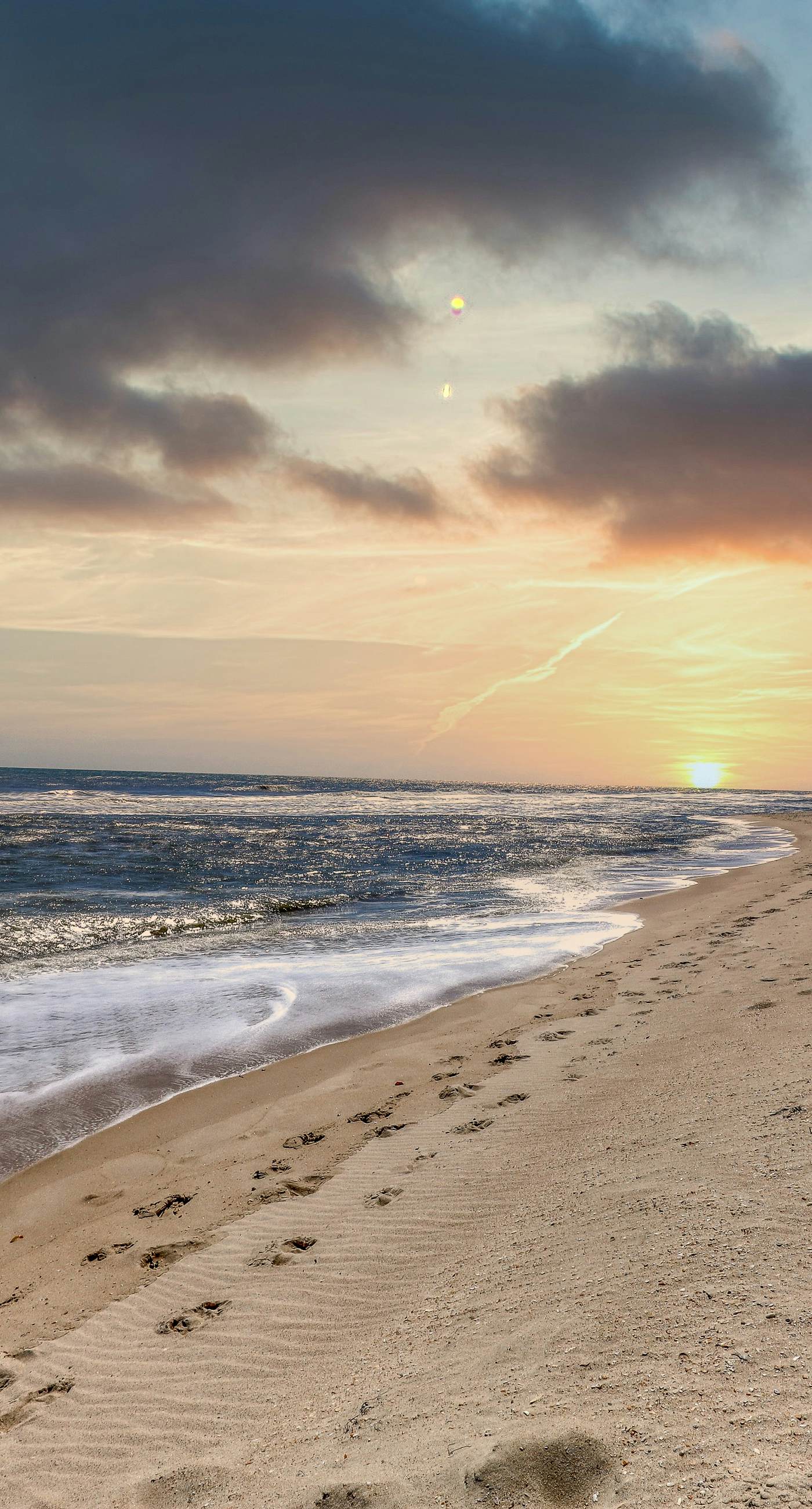 Classic Beach Condo with a Shared Pool, Loft, & Grill - Walk to the Beach