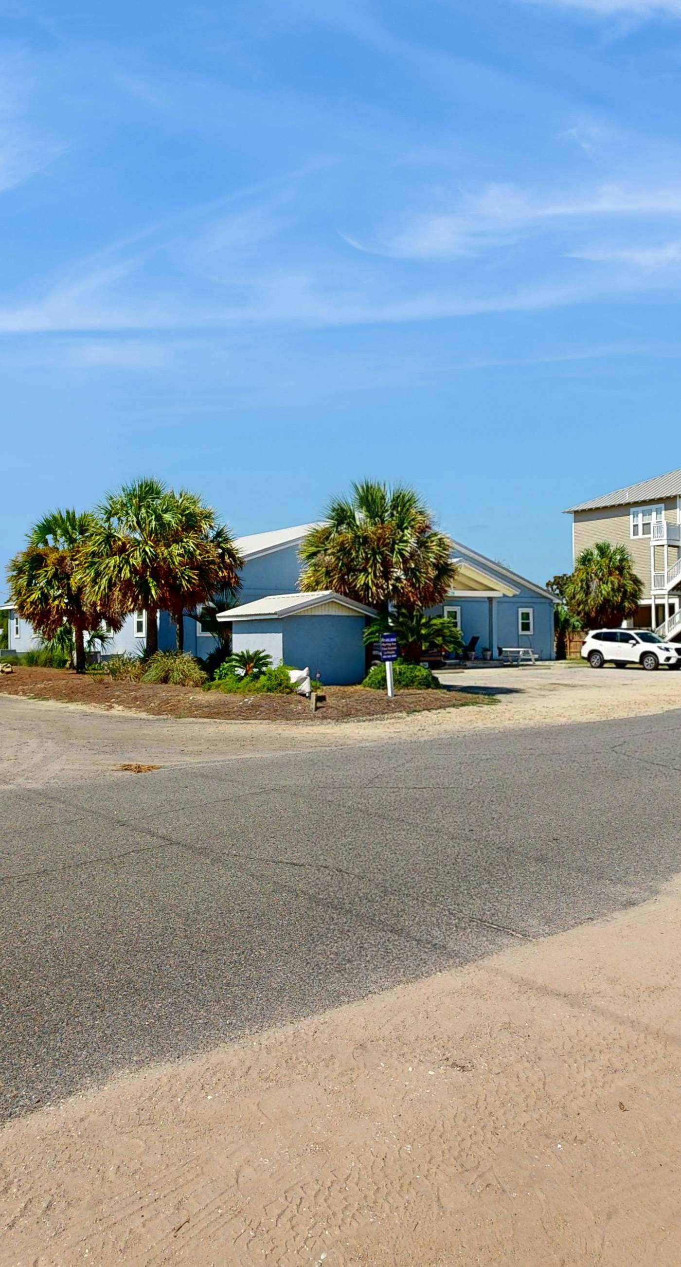 Classic Beach Condo with a Shared Pool, Loft, & Grill - Walk to the Beach