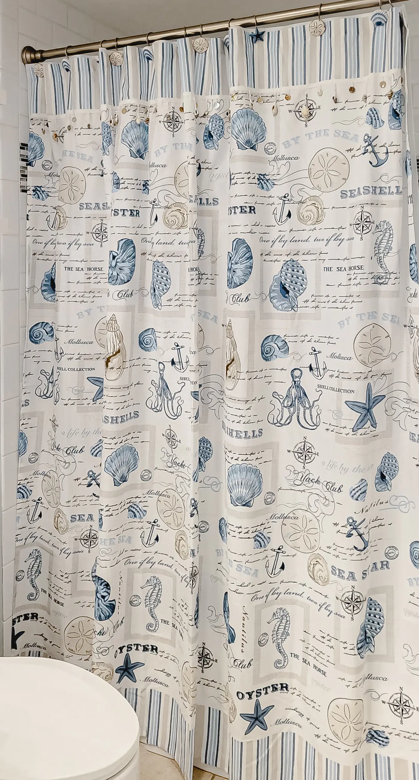 Luxury poolside townhouse with deck, balcony, washer/dryer, on-site pool, grill