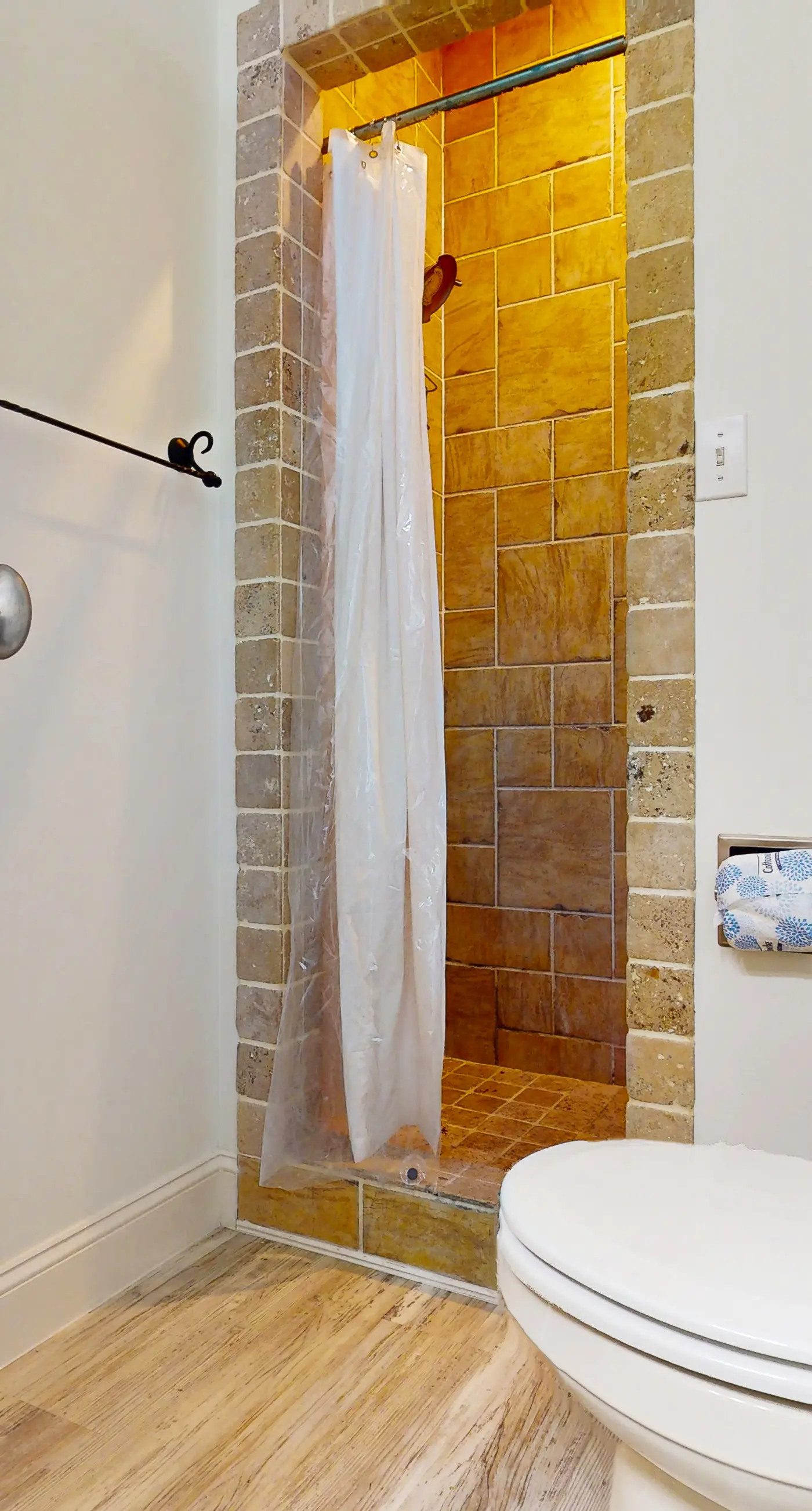 Discount Summer, Bay-view, dog-friendly, outdoor pool, elevator, decks, dock access & W/D