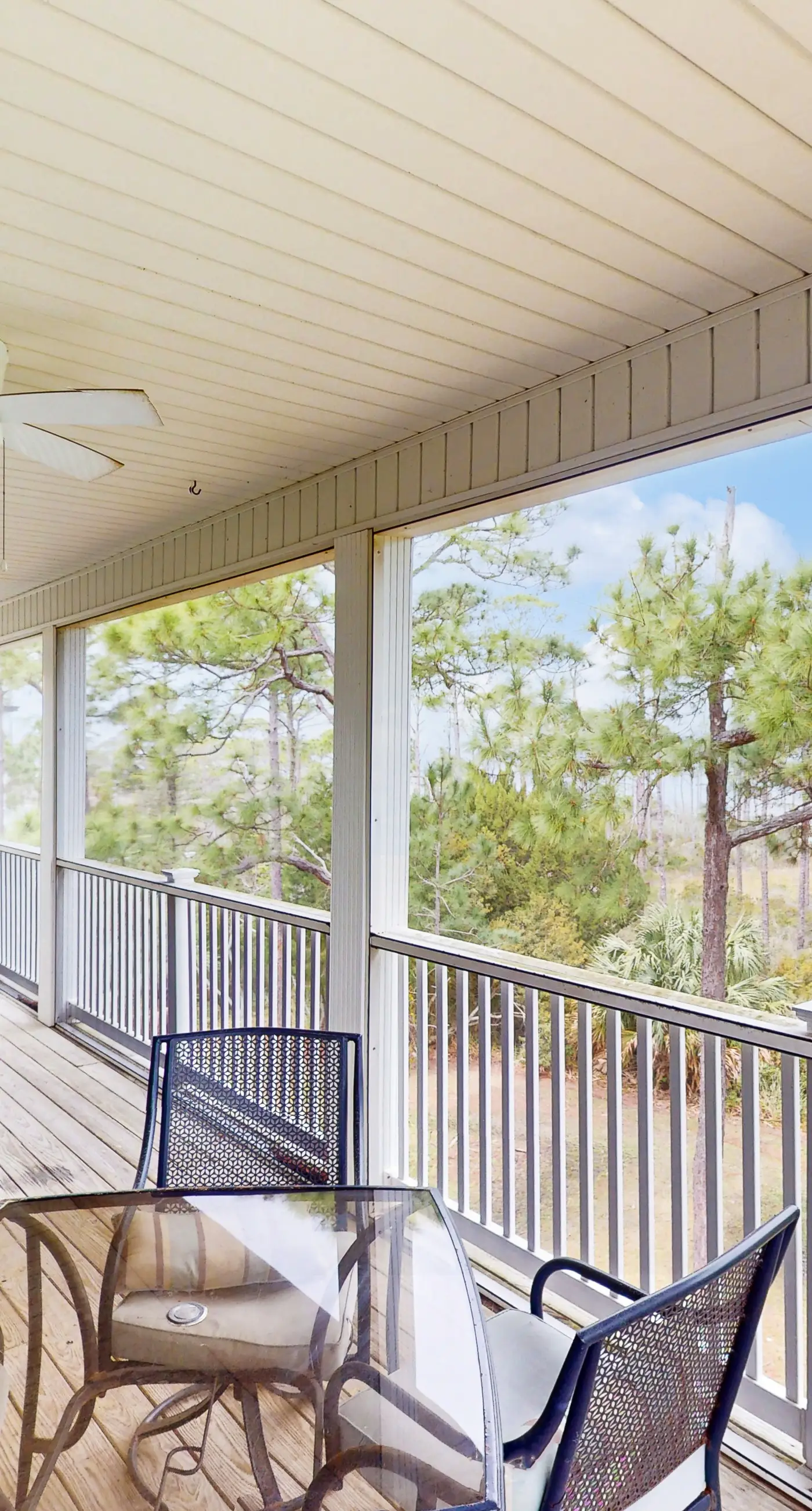 Discount Summer, Bay-view, dog-friendly, outdoor pool, elevator, decks, dock access & W/D