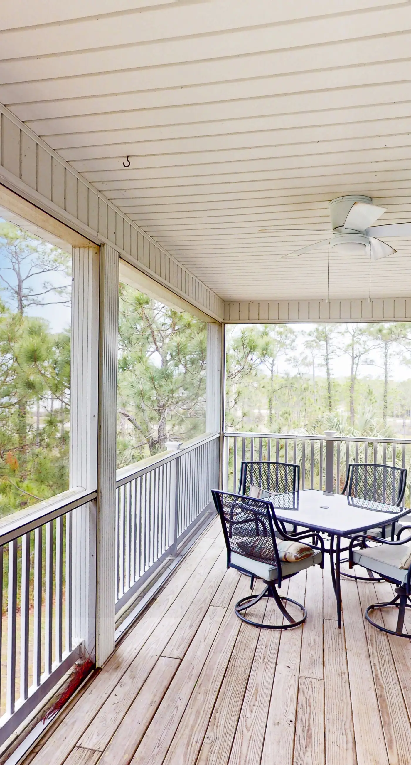 Discount Summer, Bay-view, dog-friendly, outdoor pool, elevator, decks, dock access & W/D