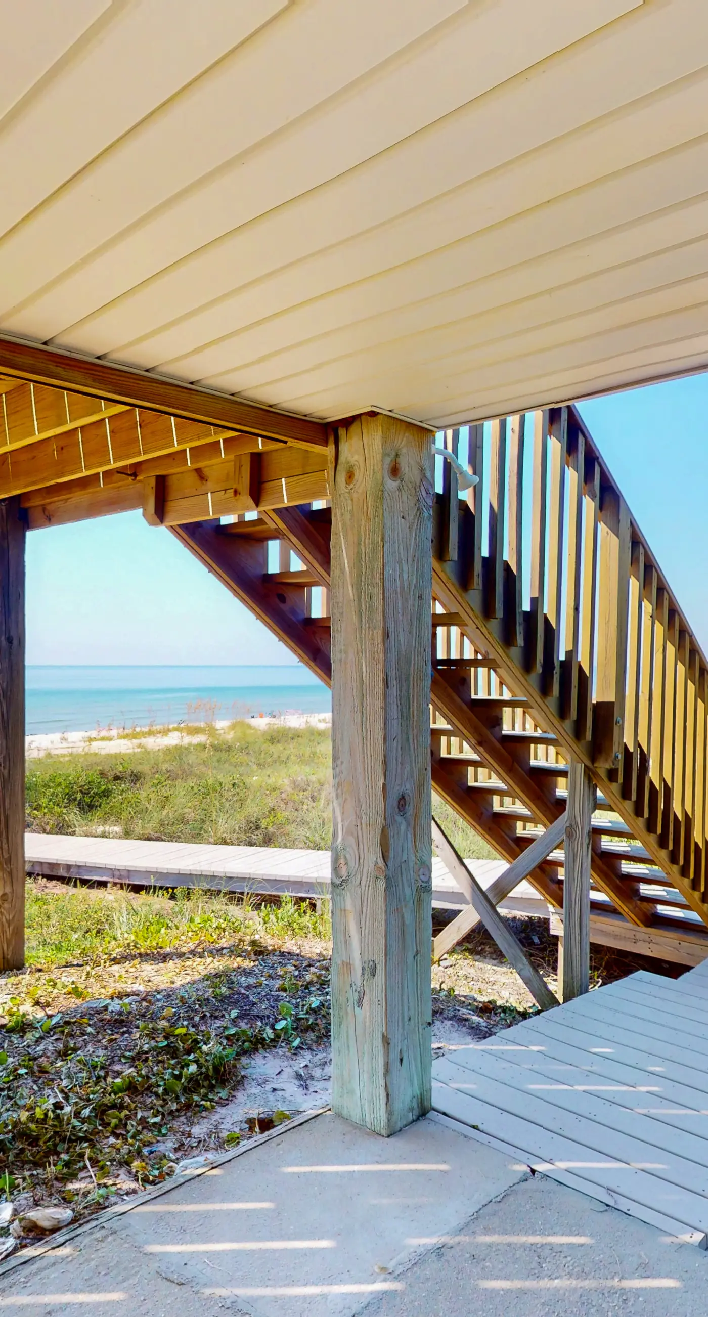 Gorgeous private home with gulf views, dog-friendly & community pool