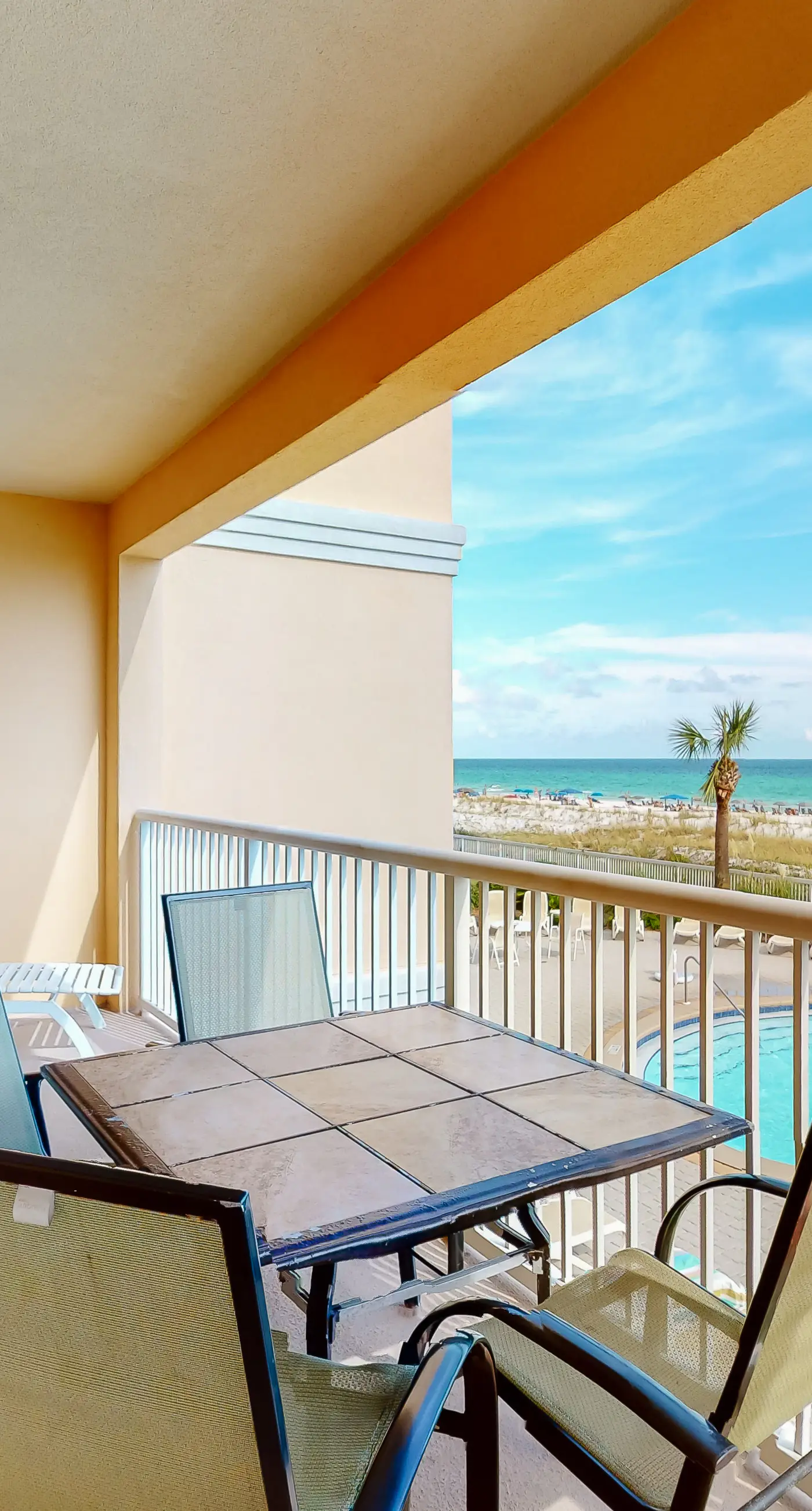Gulf Front 3BR | 2nd Floor | Pool | Hot Tub | W/D