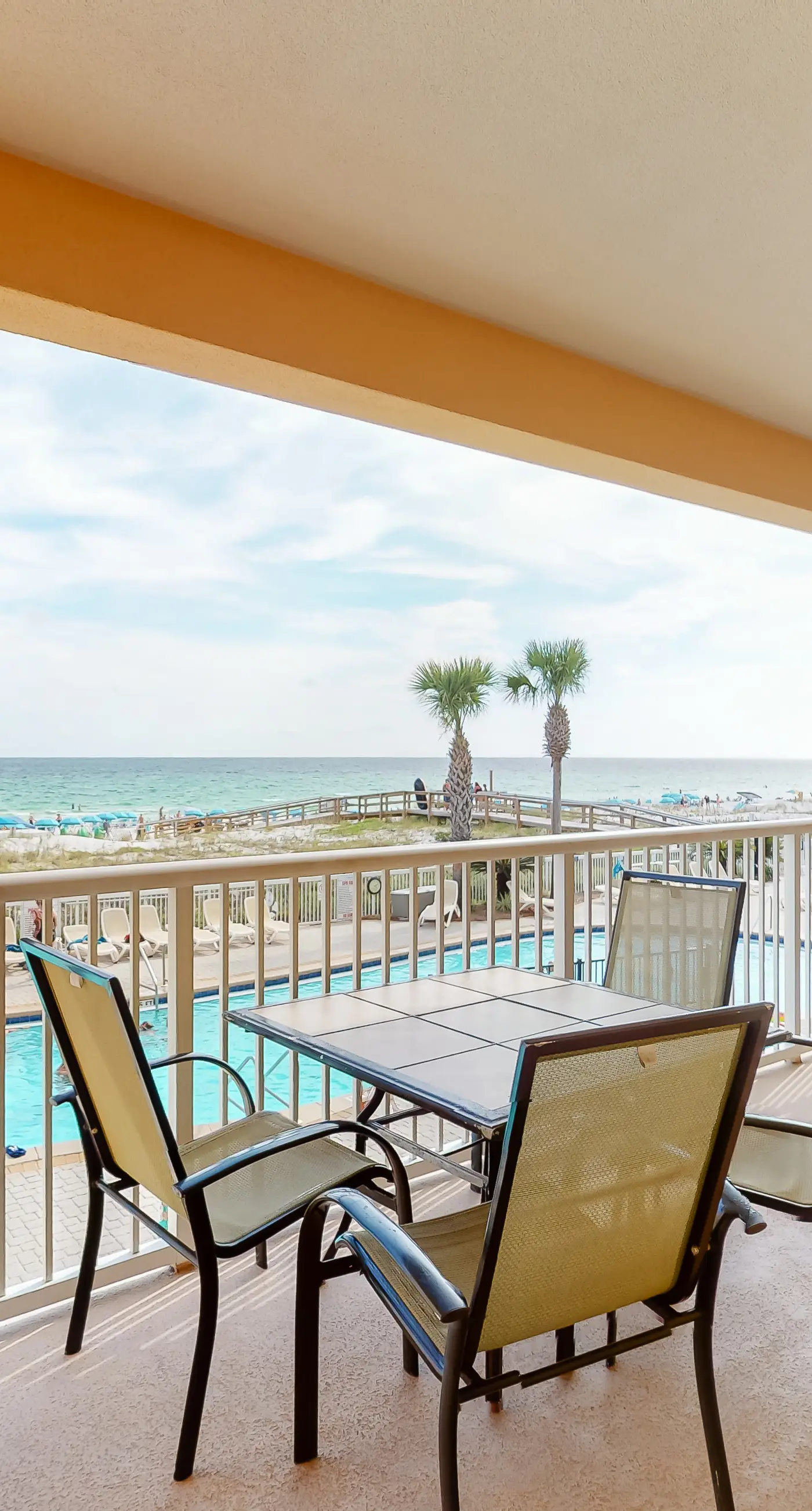 Gulf Front 3BR | 2nd Floor | Pool | Hot Tub | W/D