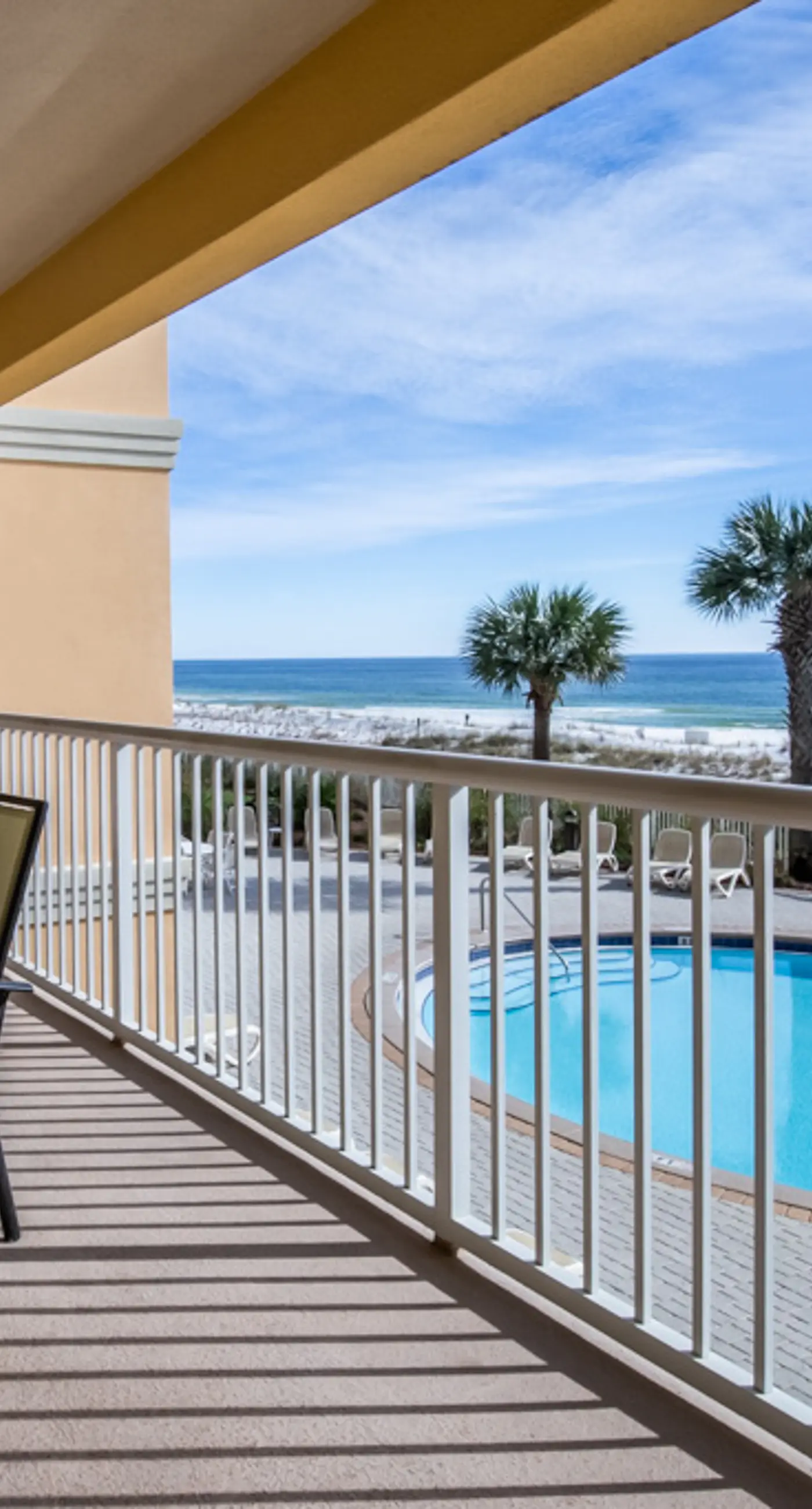 Gulf Front 3BR | 2nd Floor | Pool | Hot Tub | W/D