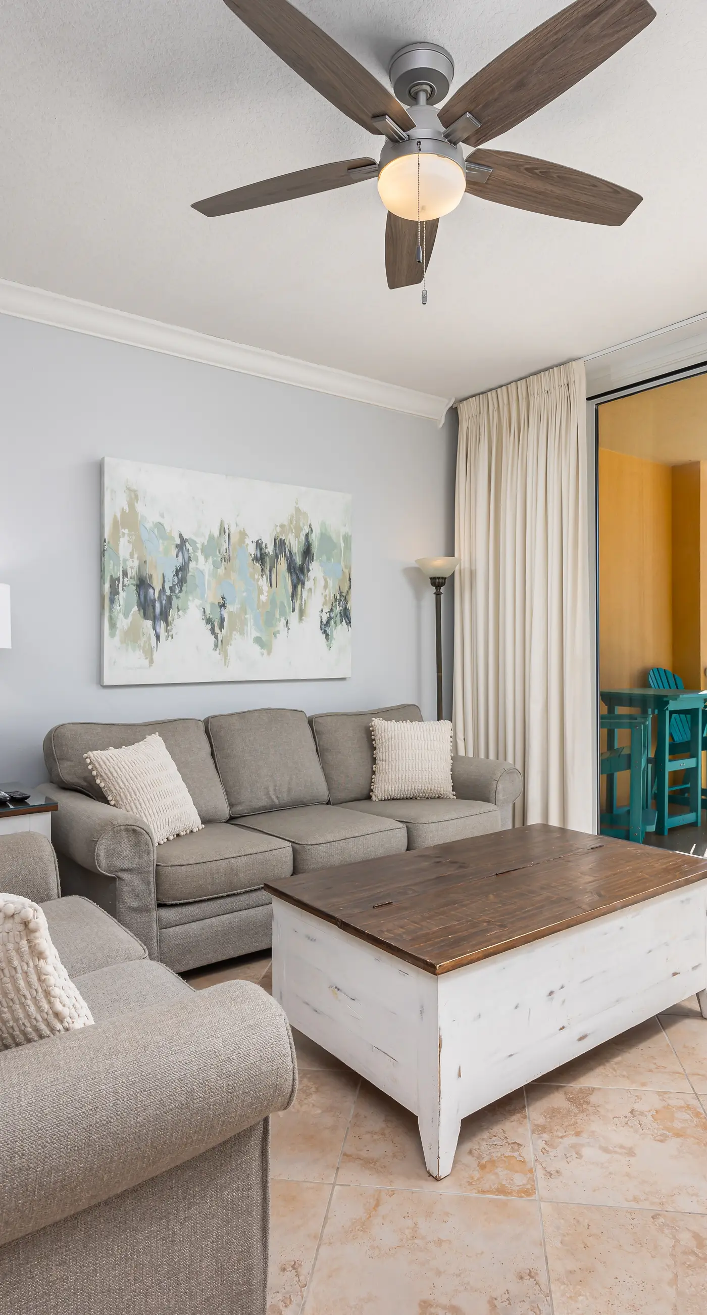5th Floor Condo with Pools Onsite, Nearby Activities, Shops, Restaurants