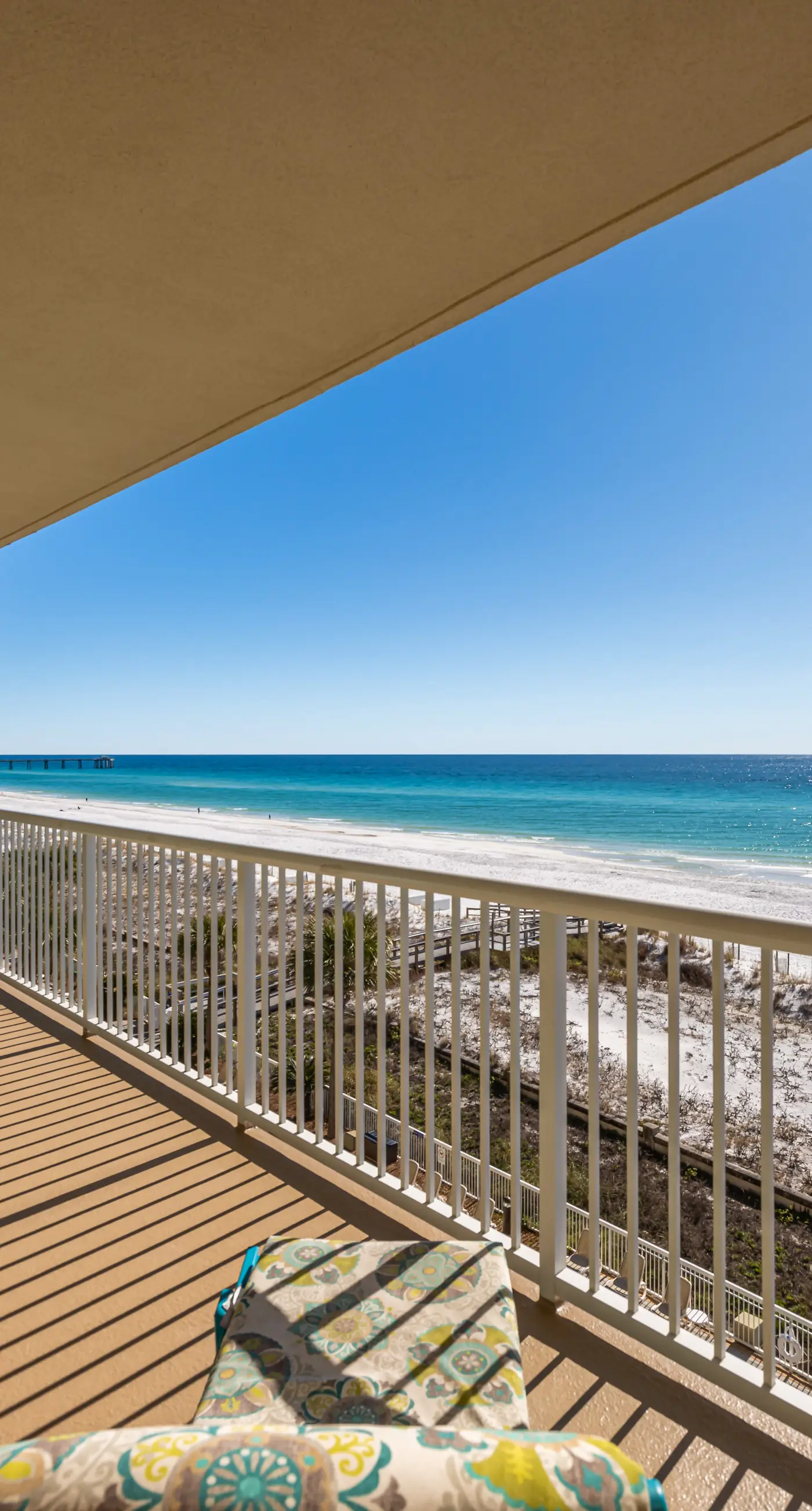 5th Floor Condo with Pools Onsite, Nearby Activities, Shops, Restaurants