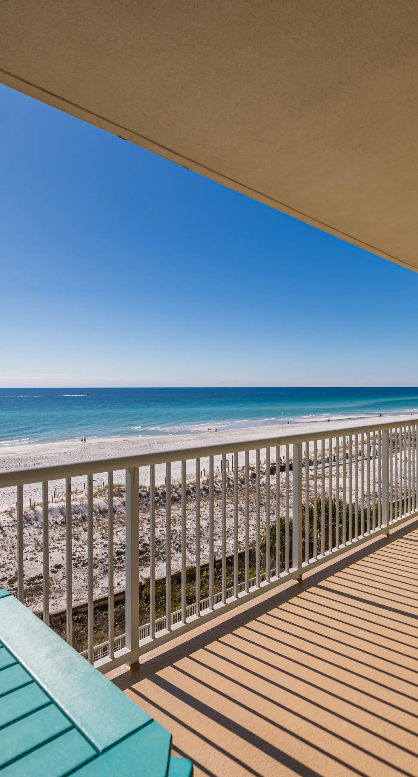 5th Floor Condo with Pools Onsite, Nearby Activities, Shops, Restaurants