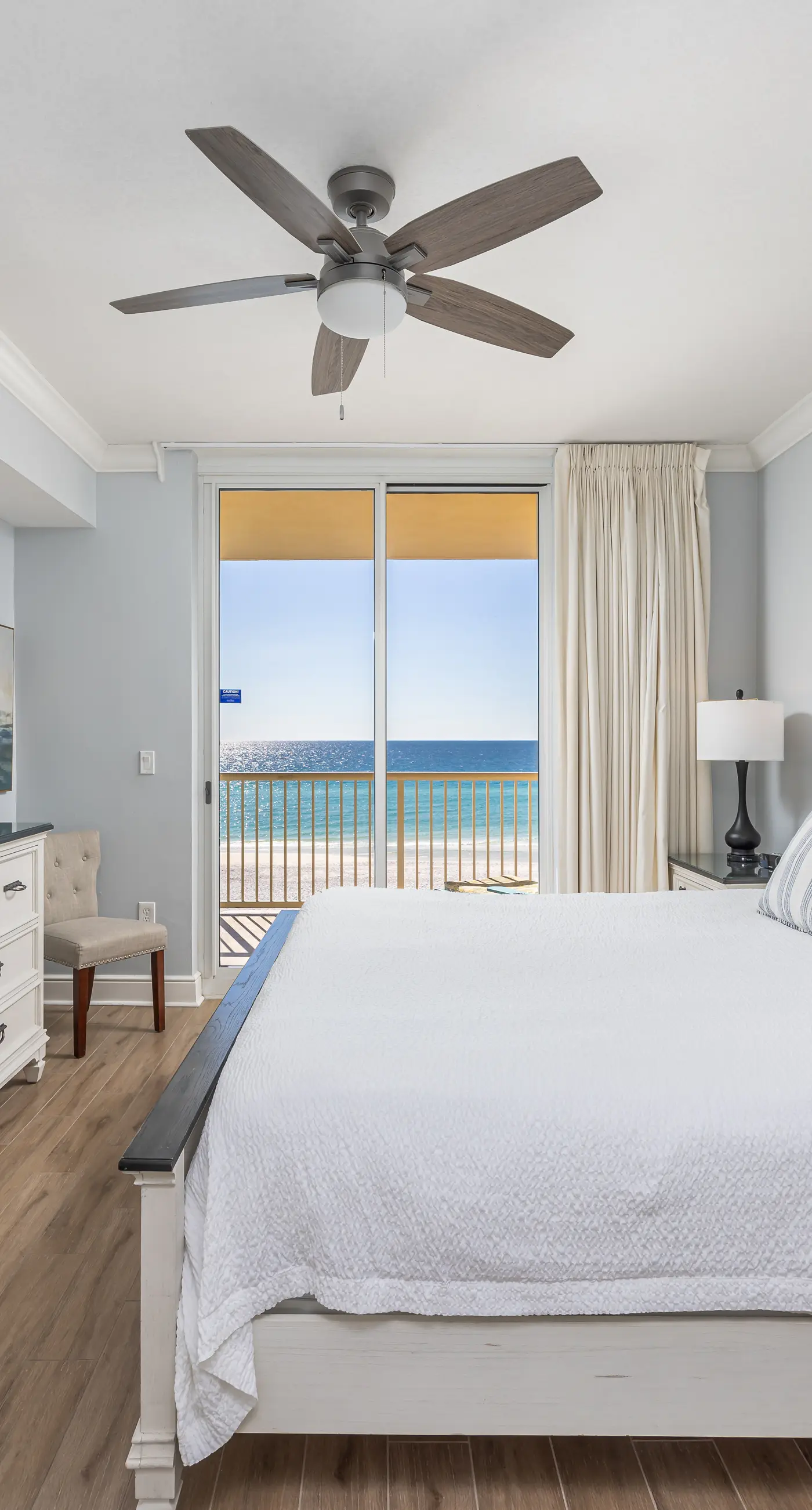 5th Floor Condo with Pools Onsite, Nearby Activities, Shops, Restaurants