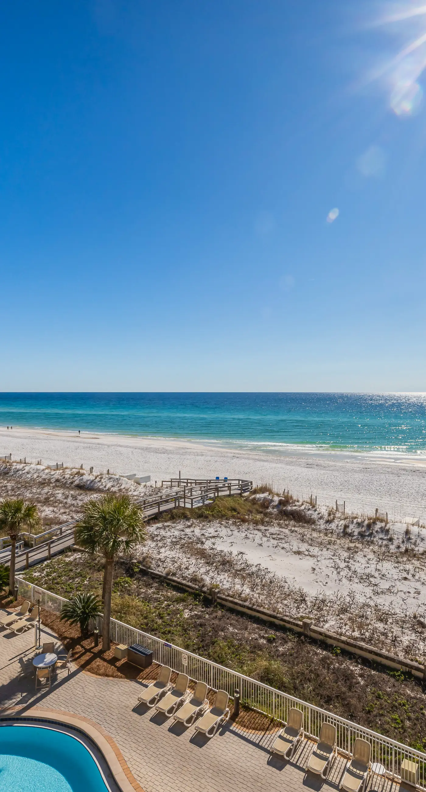 5th Floor Condo with Pools Onsite, Nearby Activities, Shops, Restaurants