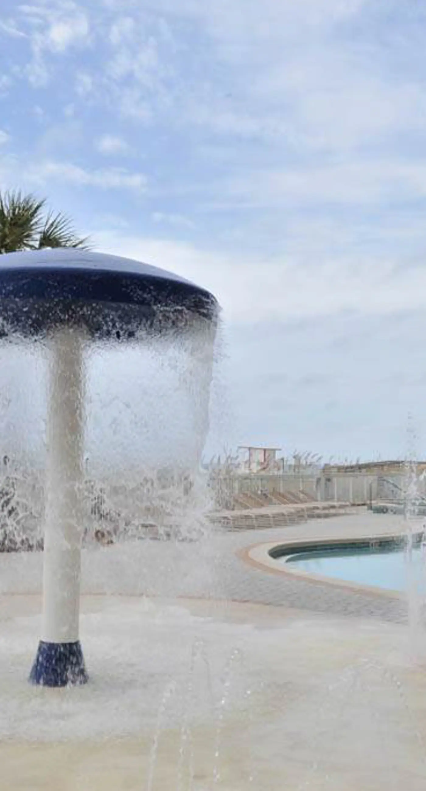 5th Floor Condo with Pools Onsite, Nearby Activities, Shops, Restaurants