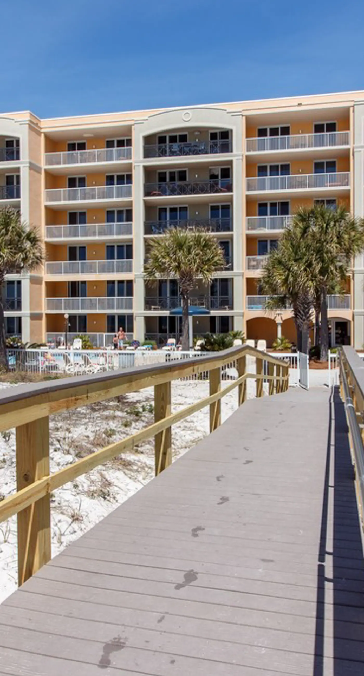 5th Floor Condo with Pools Onsite, Nearby Activities, Shops, Restaurants