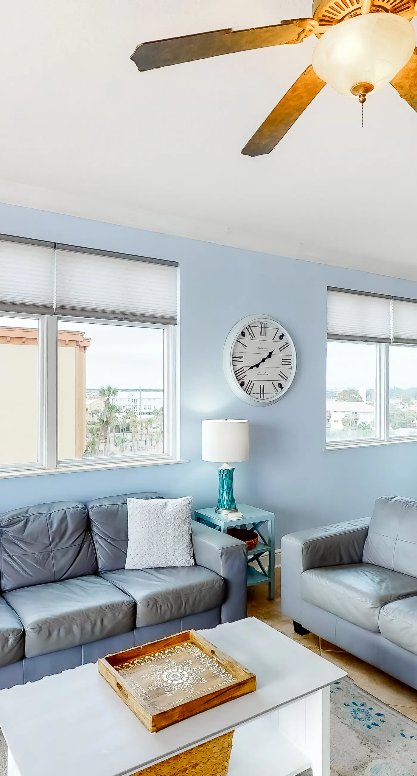 Floor Condo Gulf Front, Nearby Shopping & Dining Seasonal Beach Service