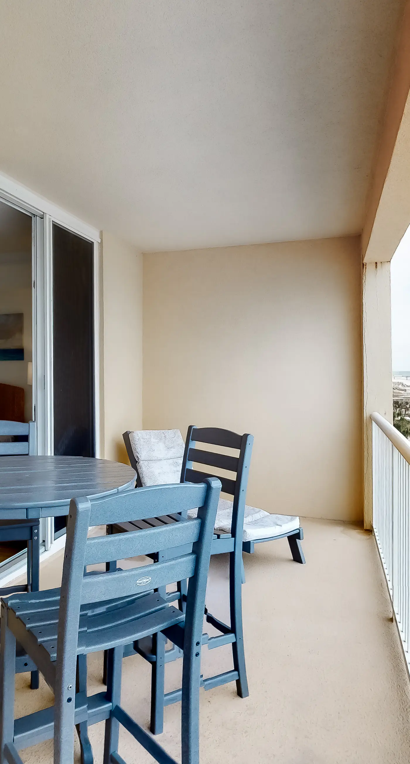 Floor Condo Gulf Front, Nearby Shopping & Dining Seasonal Beach Service