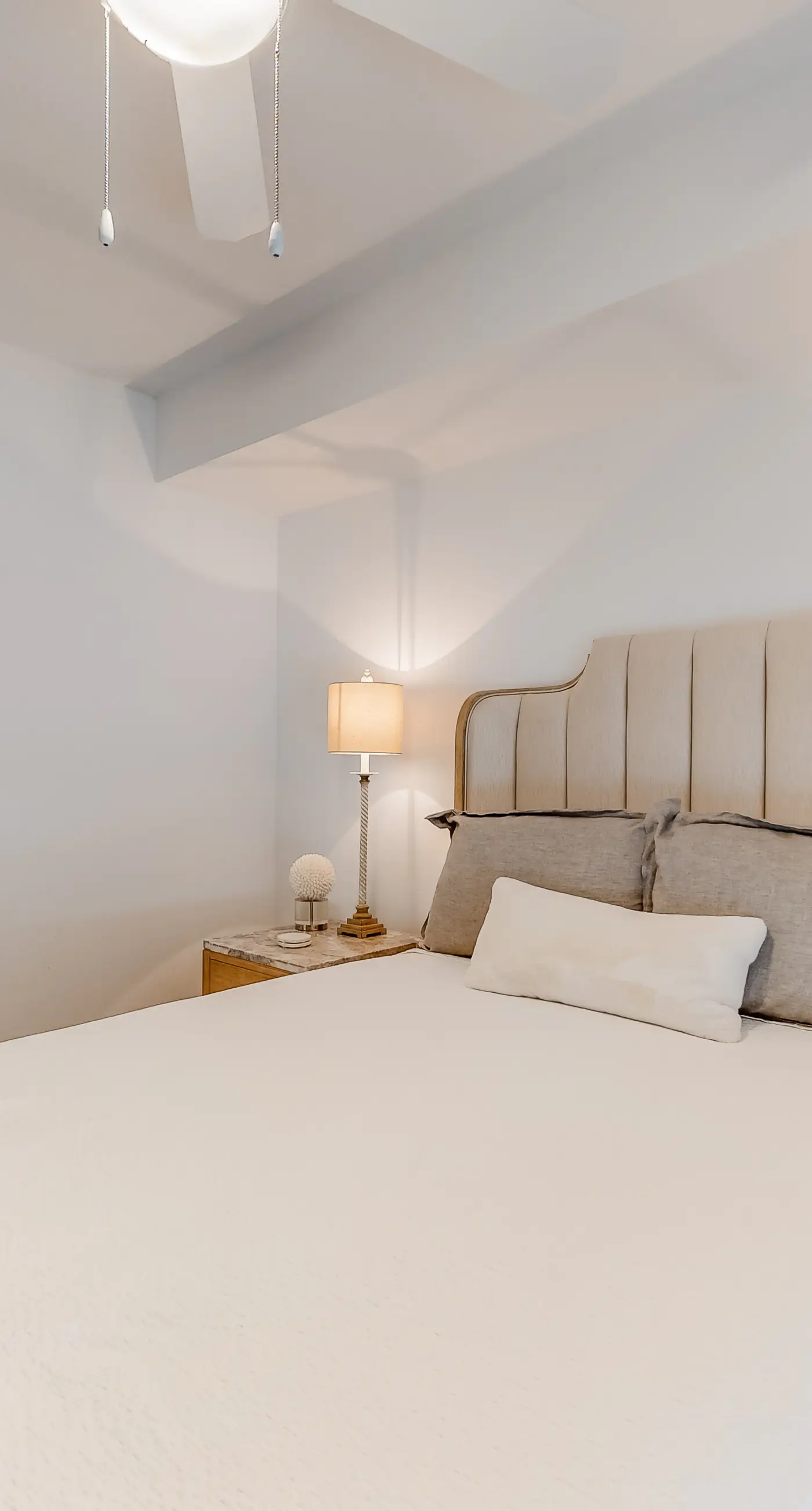 Blu 405 - Fourth floor oceanfront condo with ocean views, private W&D, and central AC